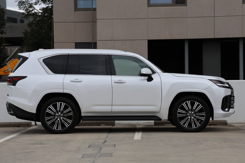 Used 2026 Lexus LX 700h Luxury SUV