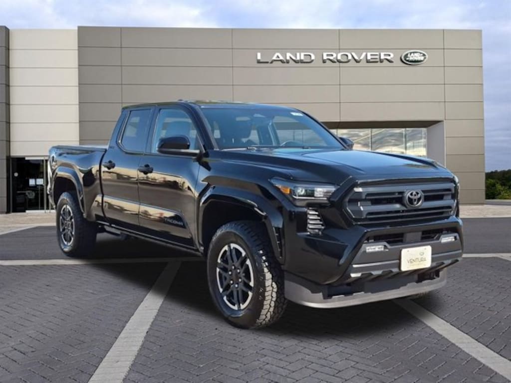 Used 2025 Toyota Tacoma 2WD SR5 Crew Cab Pickup