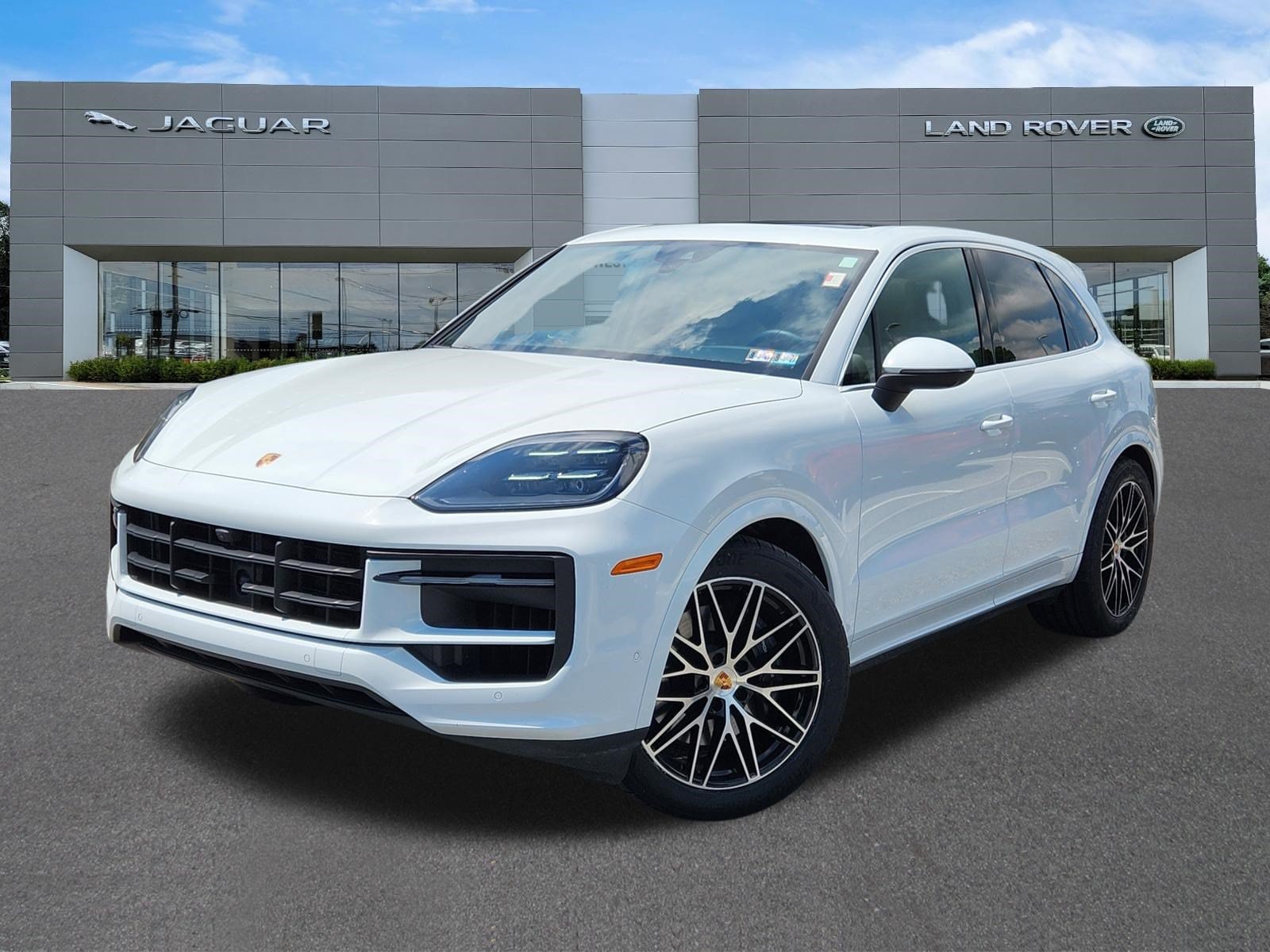 2025 Porsche Cayenne Base