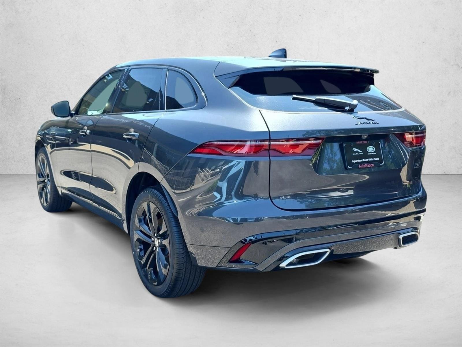 2026 Jaguar F-Pace R-Dynamic S - Photo 7