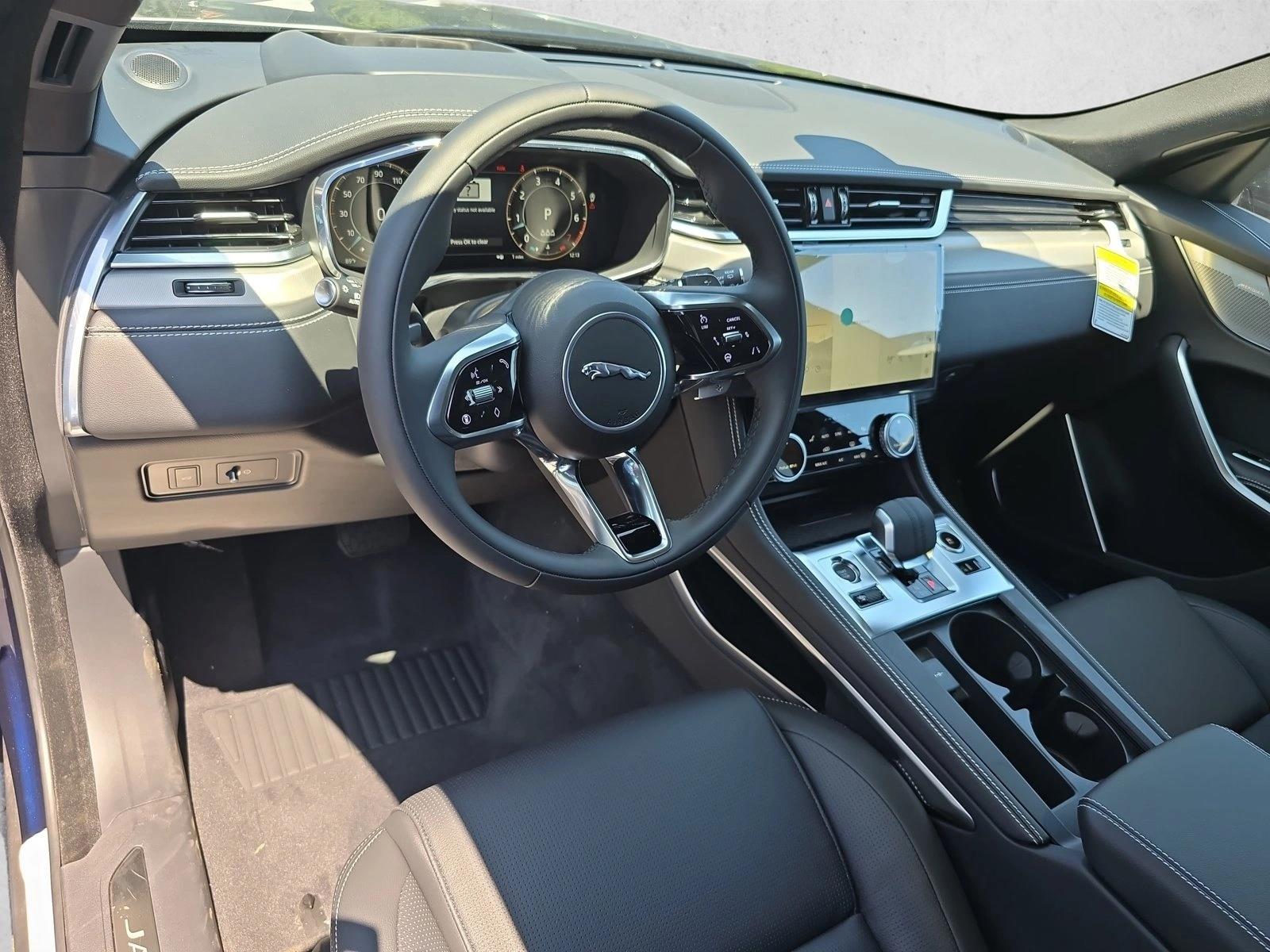 2026 Jaguar F-Pace R-Dynamic S - Photo 13