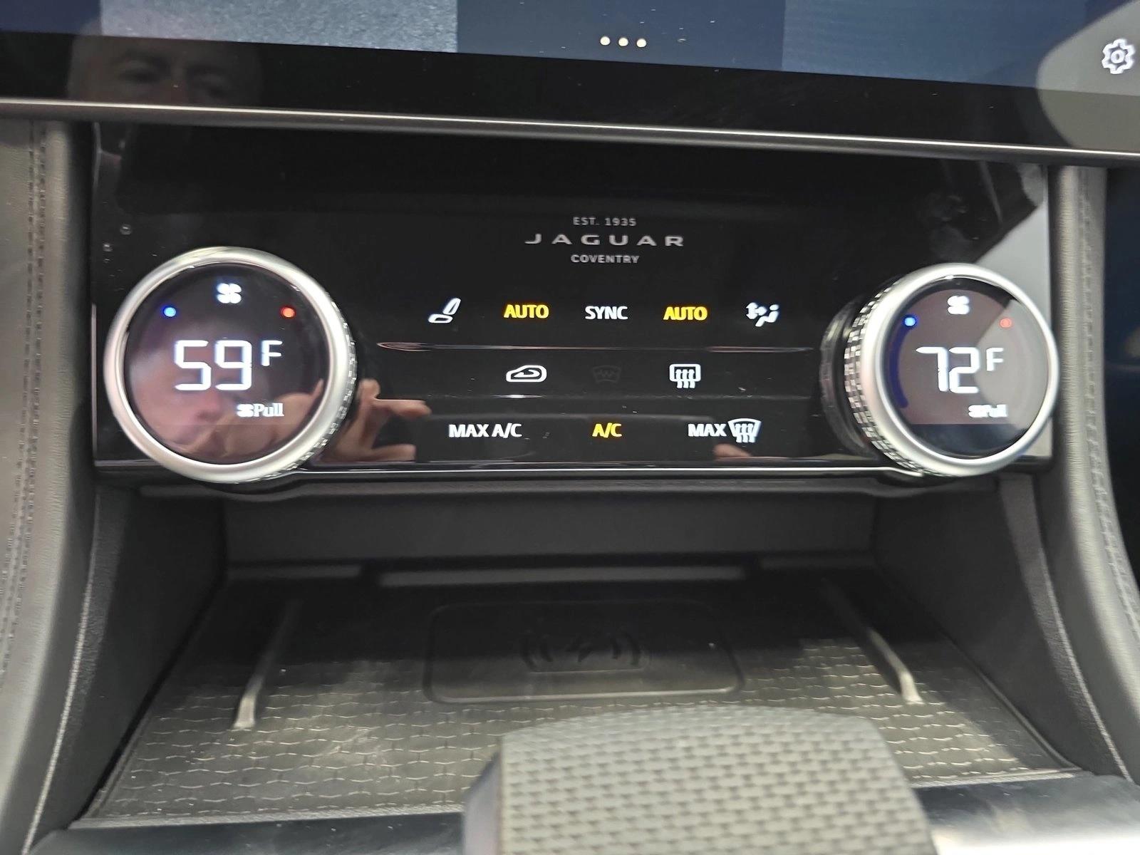 2026 Jaguar F-Pace SVR - Photo 22