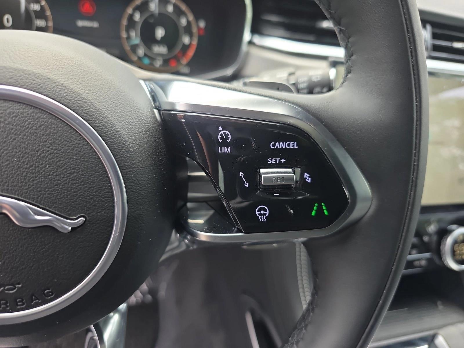 2026 Jaguar F-Pace R-Dynamic S - Photo 19