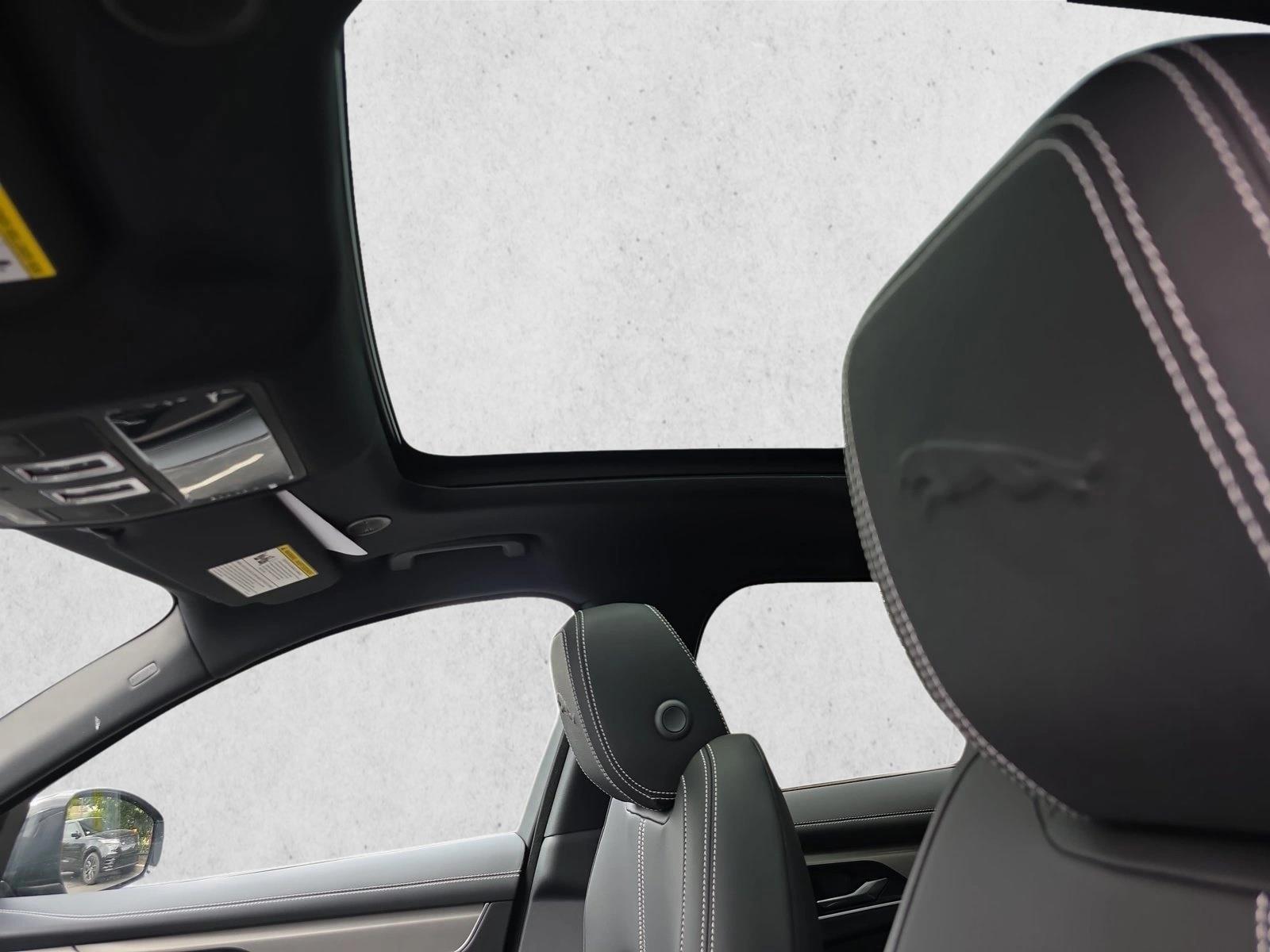 2026 Jaguar F-Pace R-Dynamic S - Photo 30