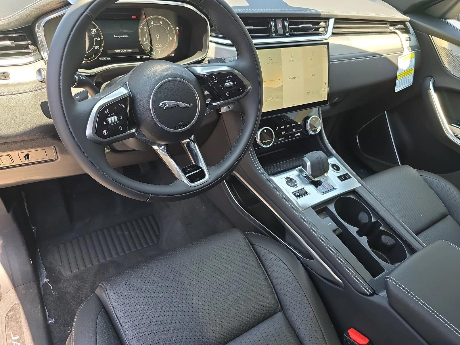 2026 Jaguar F-Pace R-Dynamic S - Photo 14