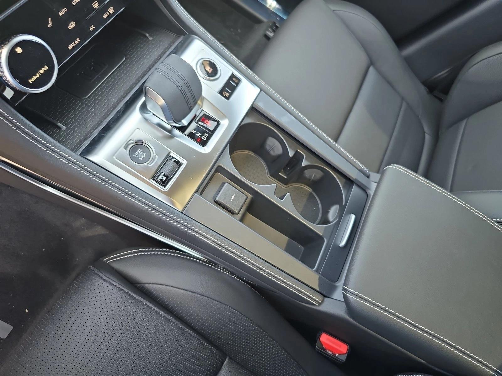 2026 Jaguar F-Pace R-Dynamic S - Photo 22