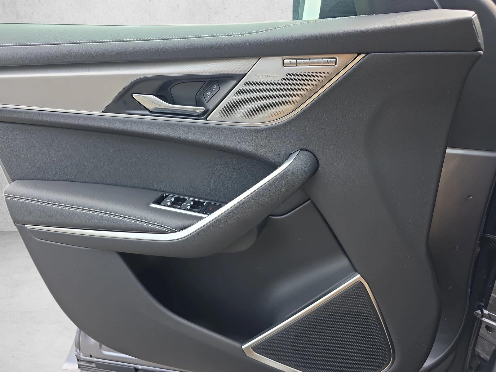 2026 Jaguar F-Pace R-Dynamic S - Photo 27