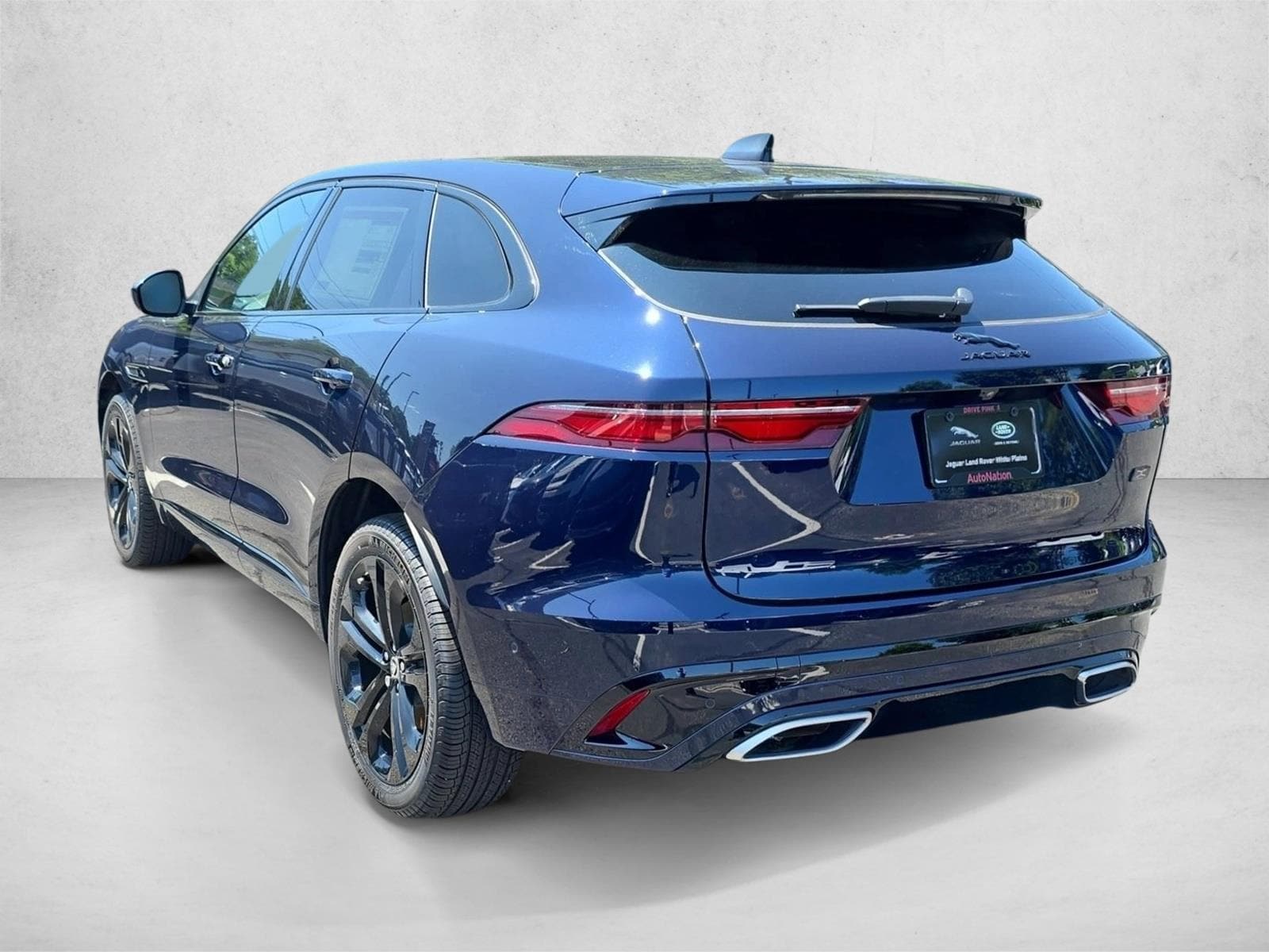 2026 Jaguar F-Pace R-Dynamic S - Photo 6