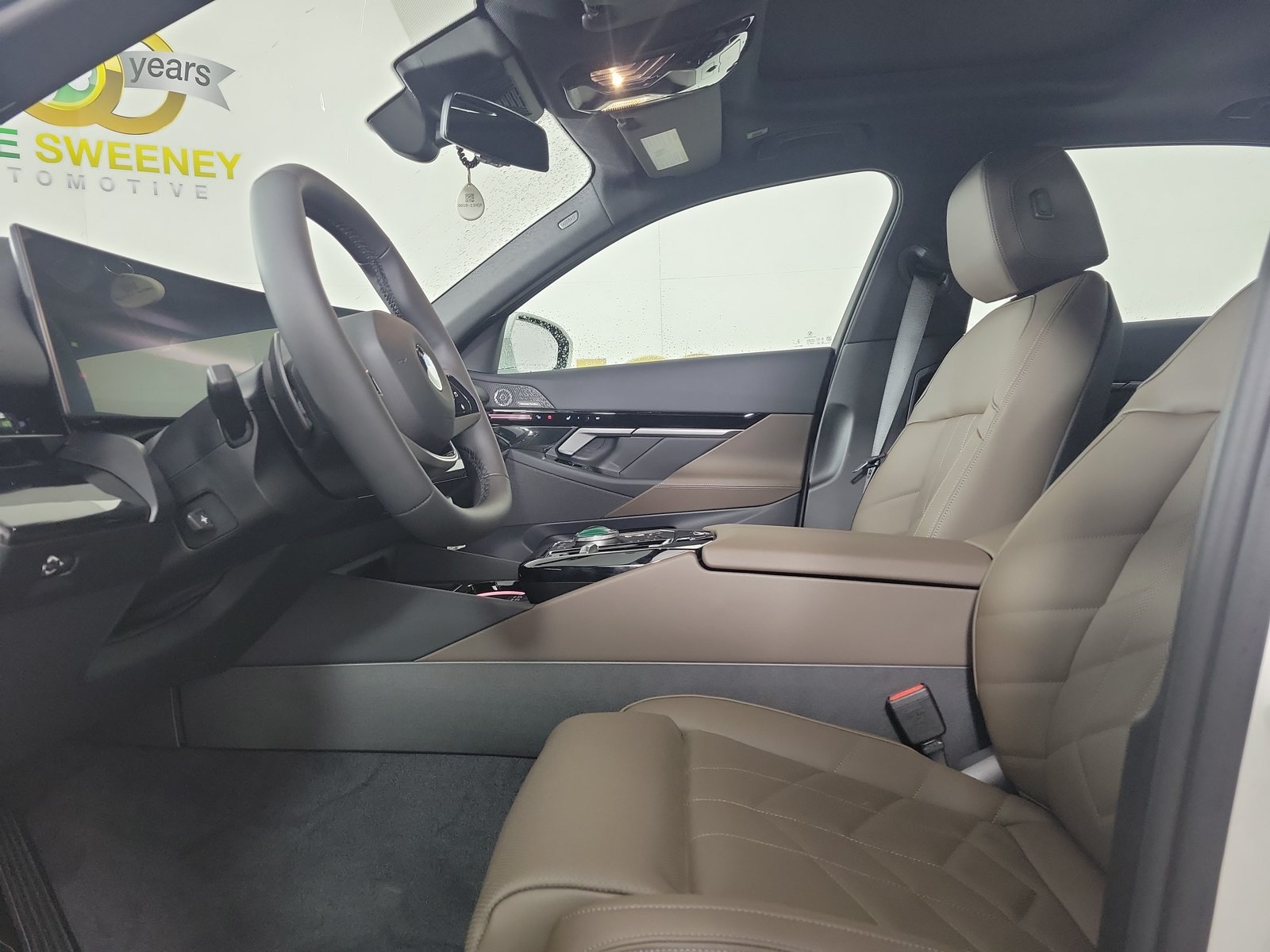 2026 BMW 5 Series 530i - Photo 9