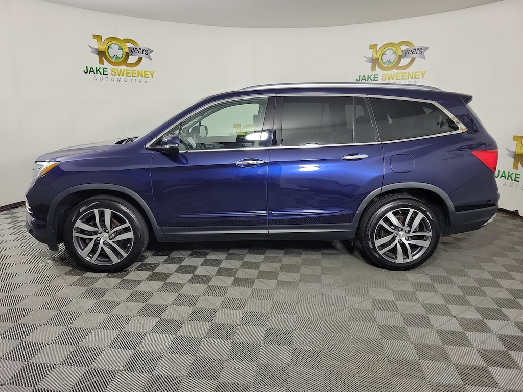 Used 2017 Honda Pilot Touring AWD SUV