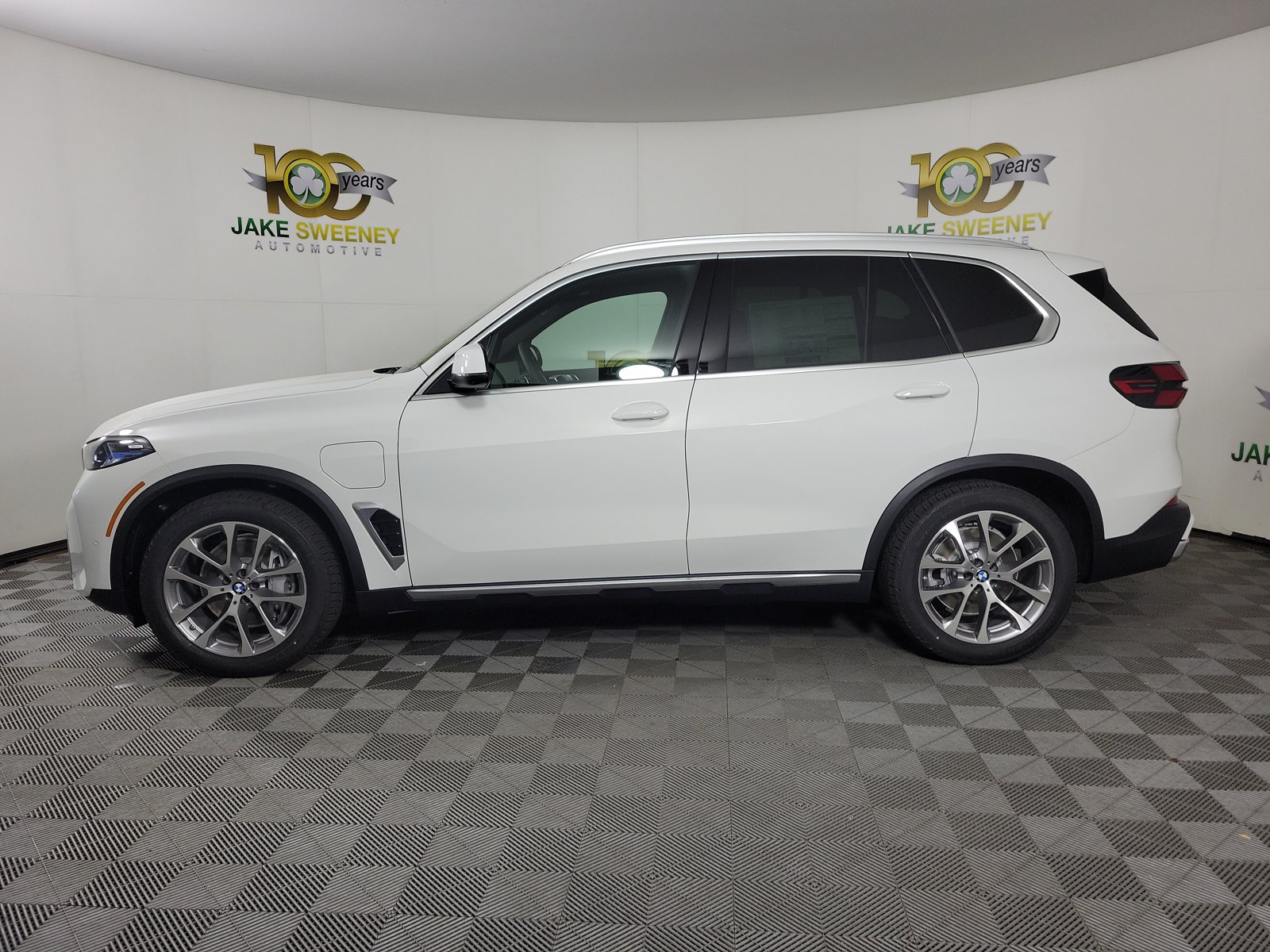 New 2026 BMW X5 xDrive50e SUV