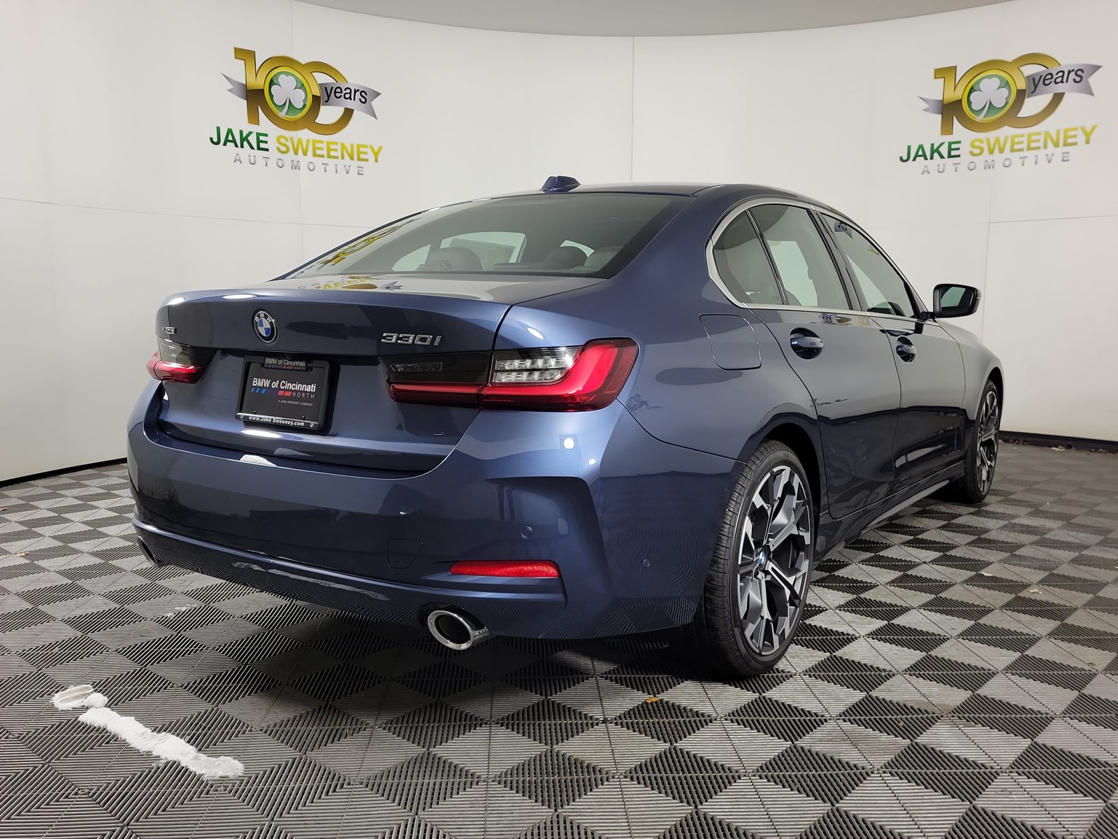 2026 BMW 3 Series 330i - Photo 7