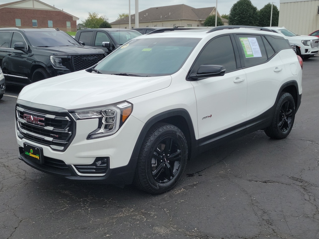 Used 2024 GMC Terrain AT4 SUV