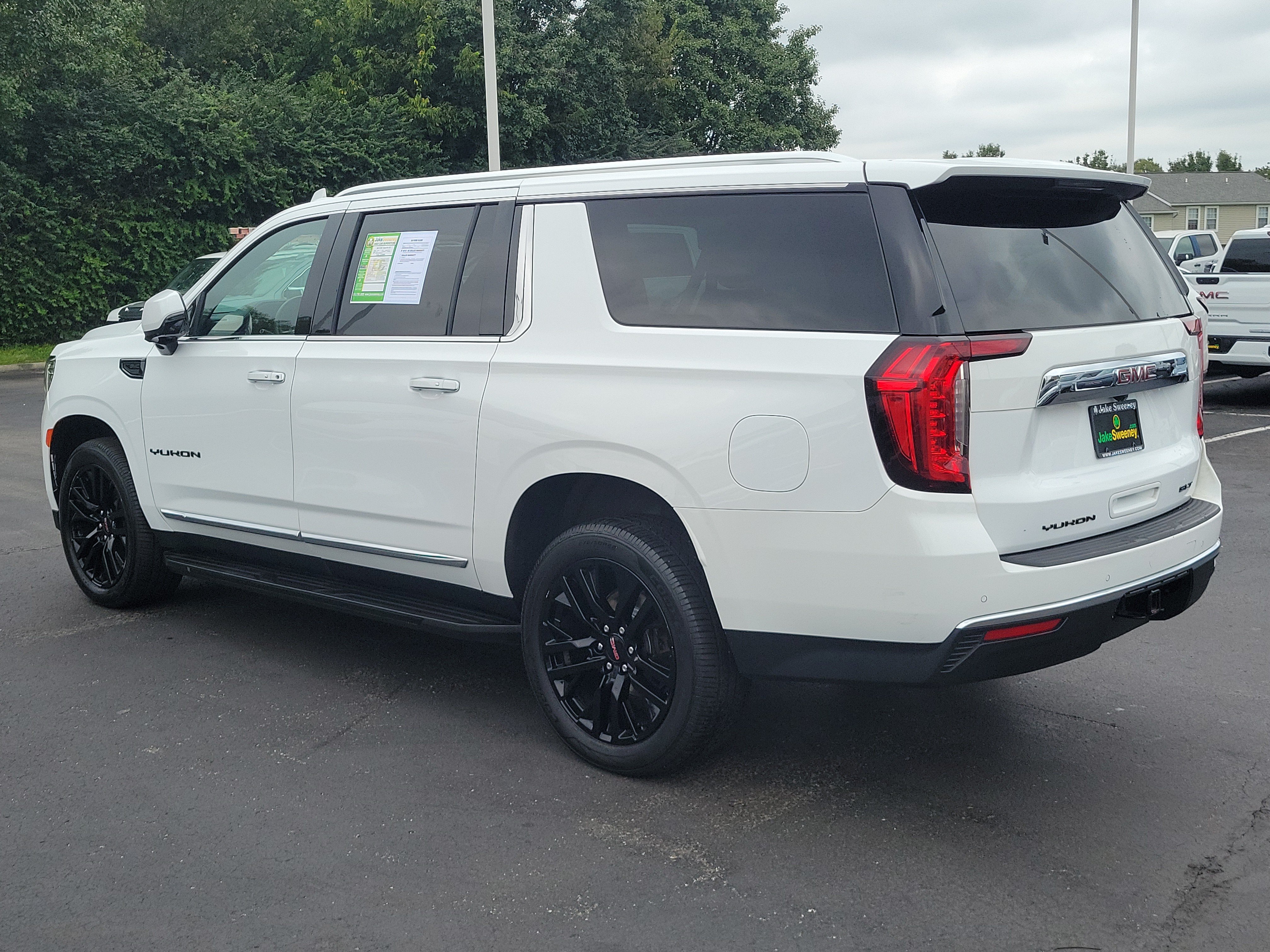 Used 2023 GMC Yukon XL SLT SUV