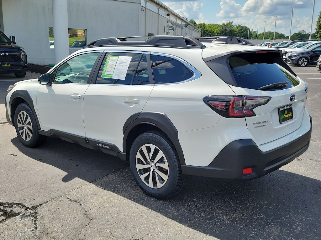 Used 2024 Subaru Outback Premium SUV
