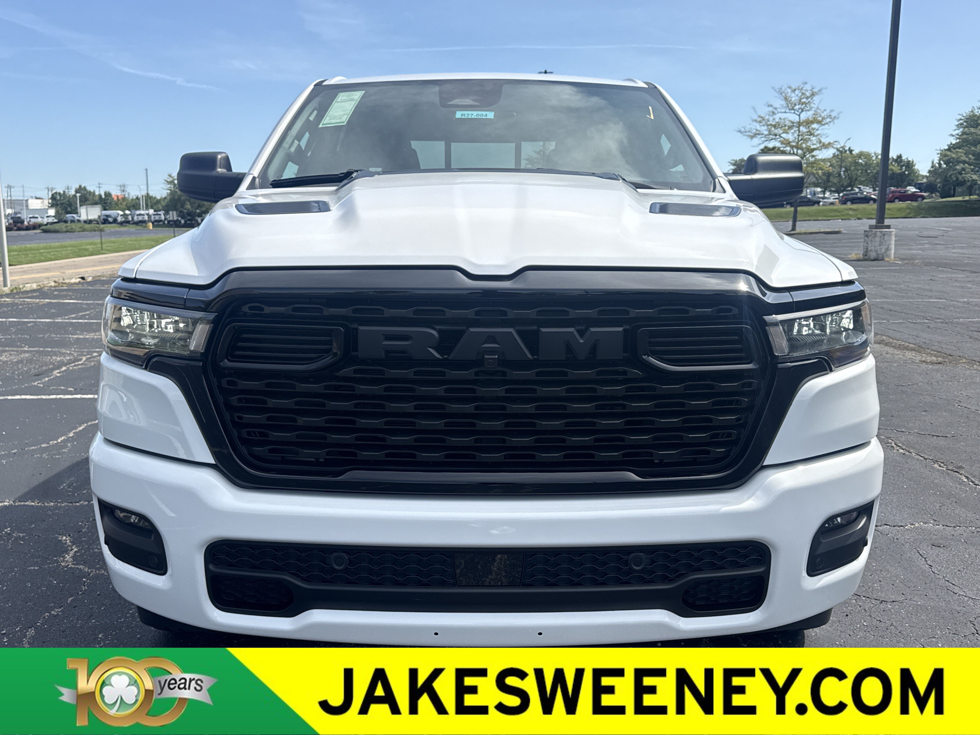 New 2027 Ram 1500 EXPRESS CREW CAB 4X4 5'7 BOX Pickup