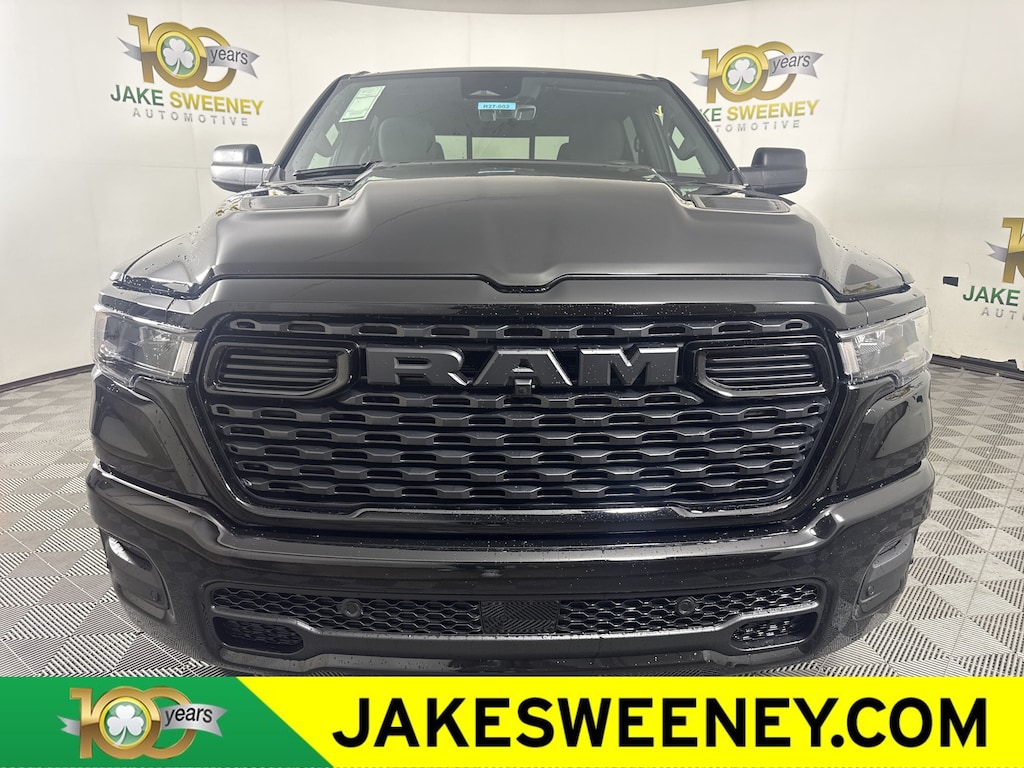 New 2027 Ram 1500 EXPRESS CREW CAB 4X4 5'7 BOX Pickup