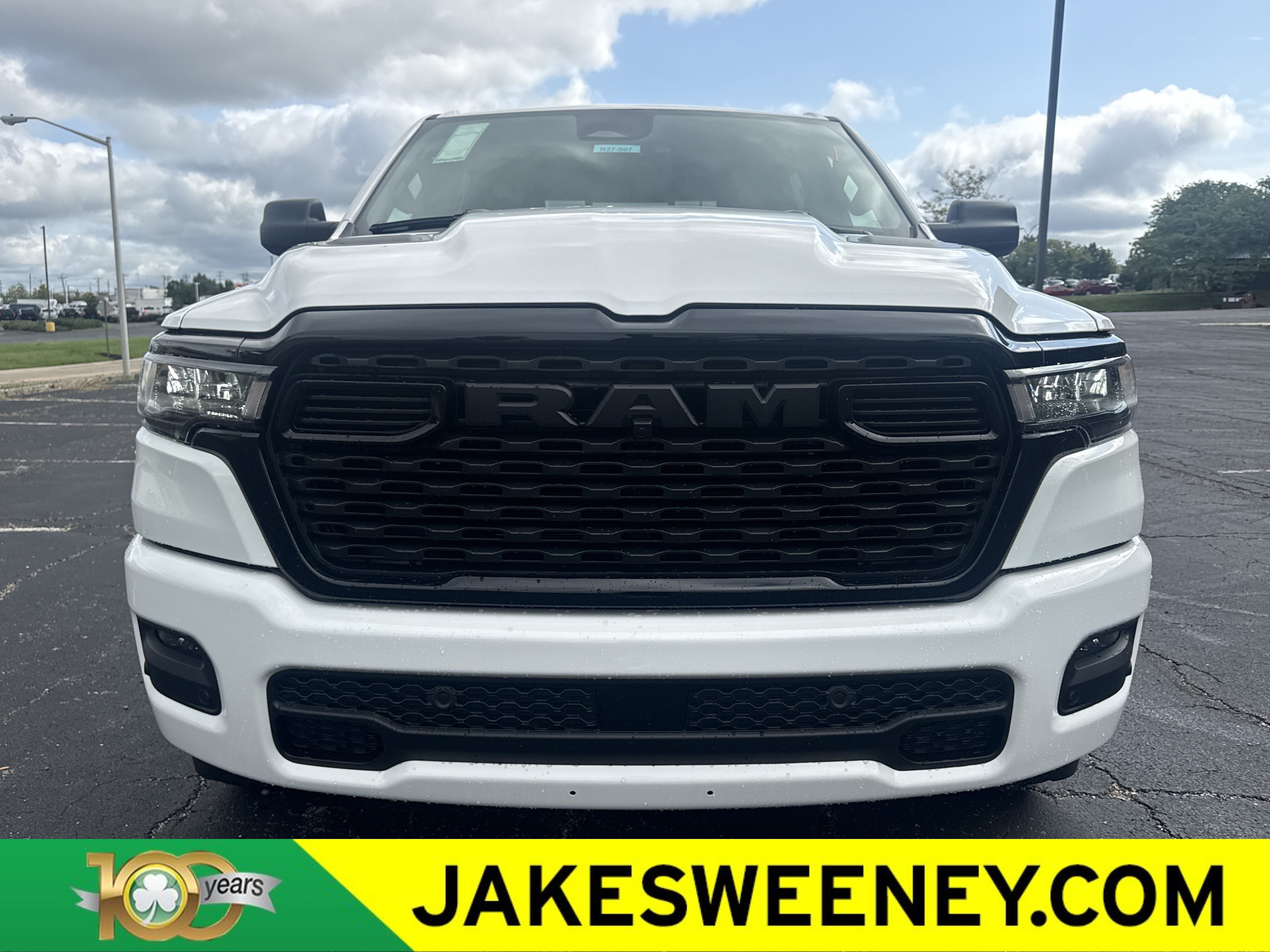 New 2027 Ram 1500 EXPRESS CREW CAB 4X4 5'7 BOX Pickup