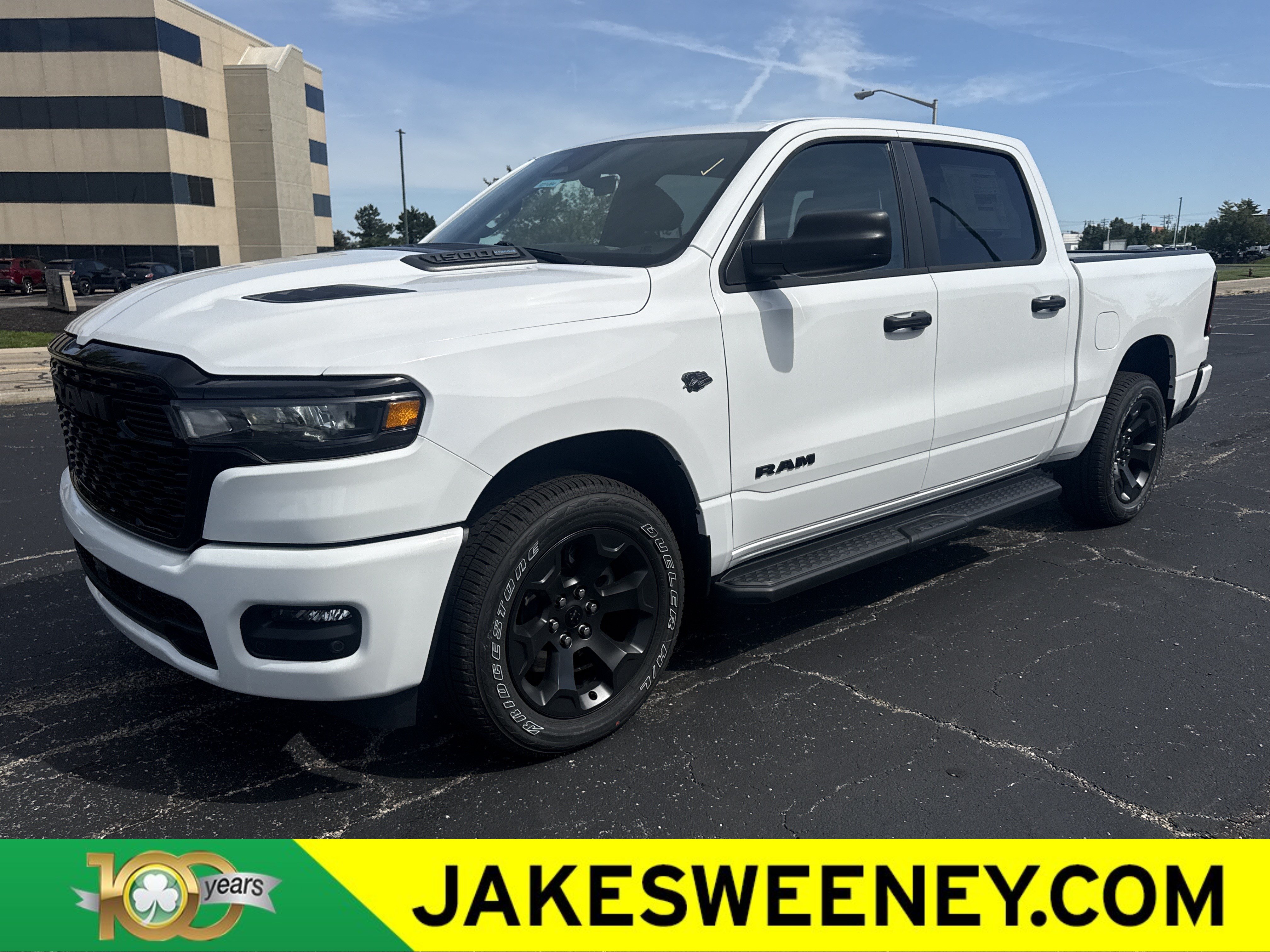 New 2027 Ram 1500 EXPRESS CREW CAB 4X4 5'7 BOX Pickup