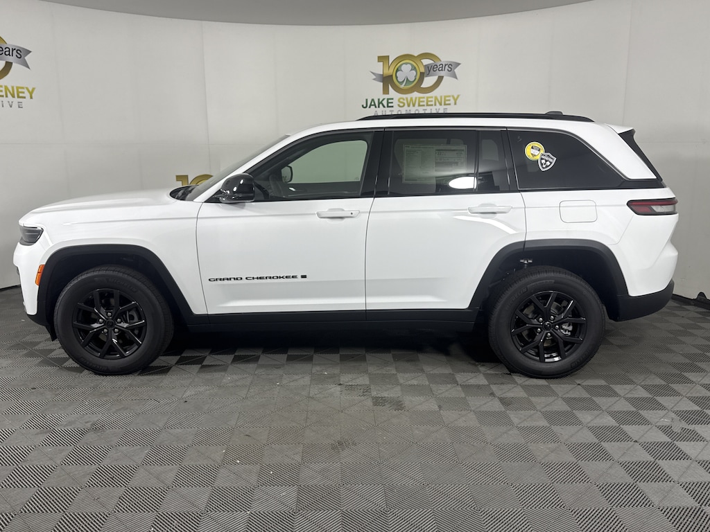 New 2027 Jeep Grand Cherokee LAREDO ALTITUDE 4X4 Sport Utility