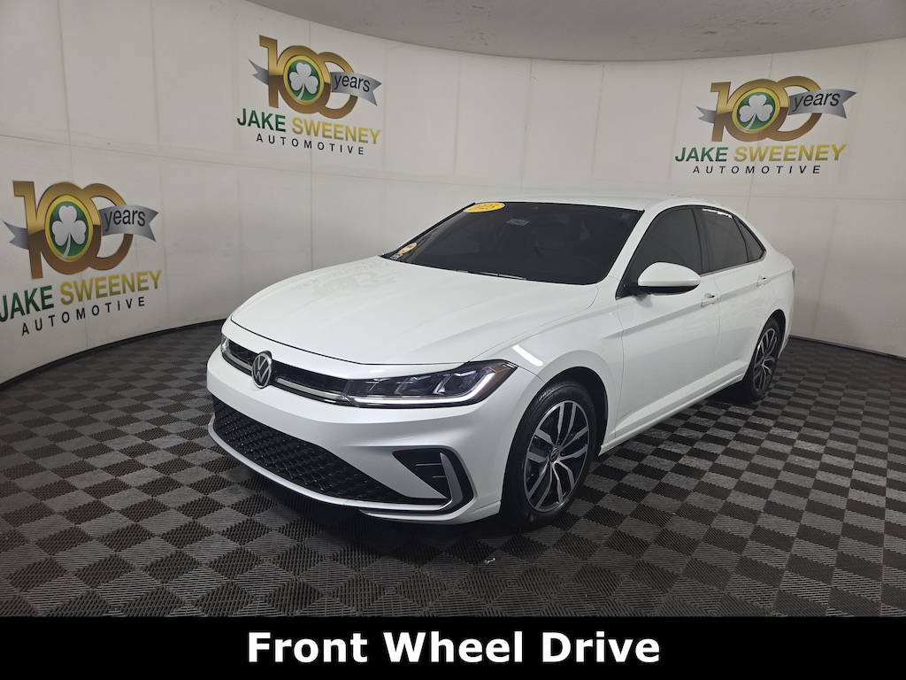 Used 2025 Volkswagen Jetta SE Sedan