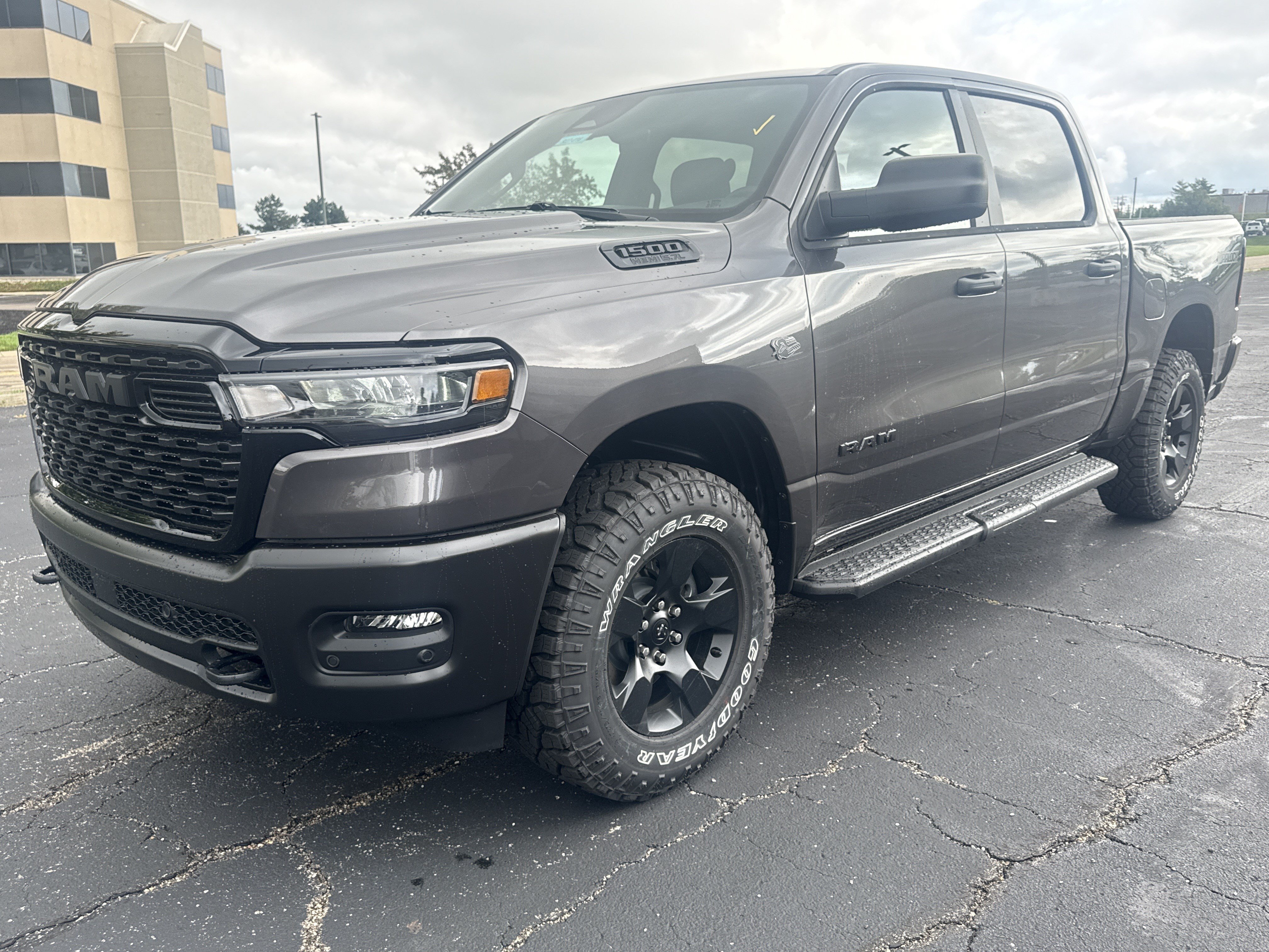 New 2027 Ram 1500 WARLOCK CREW CAB 4X4 5'7 BOX Pickup