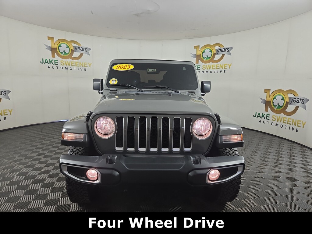Used 2023 Jeep Gladiator Overland Truck Crew Cab