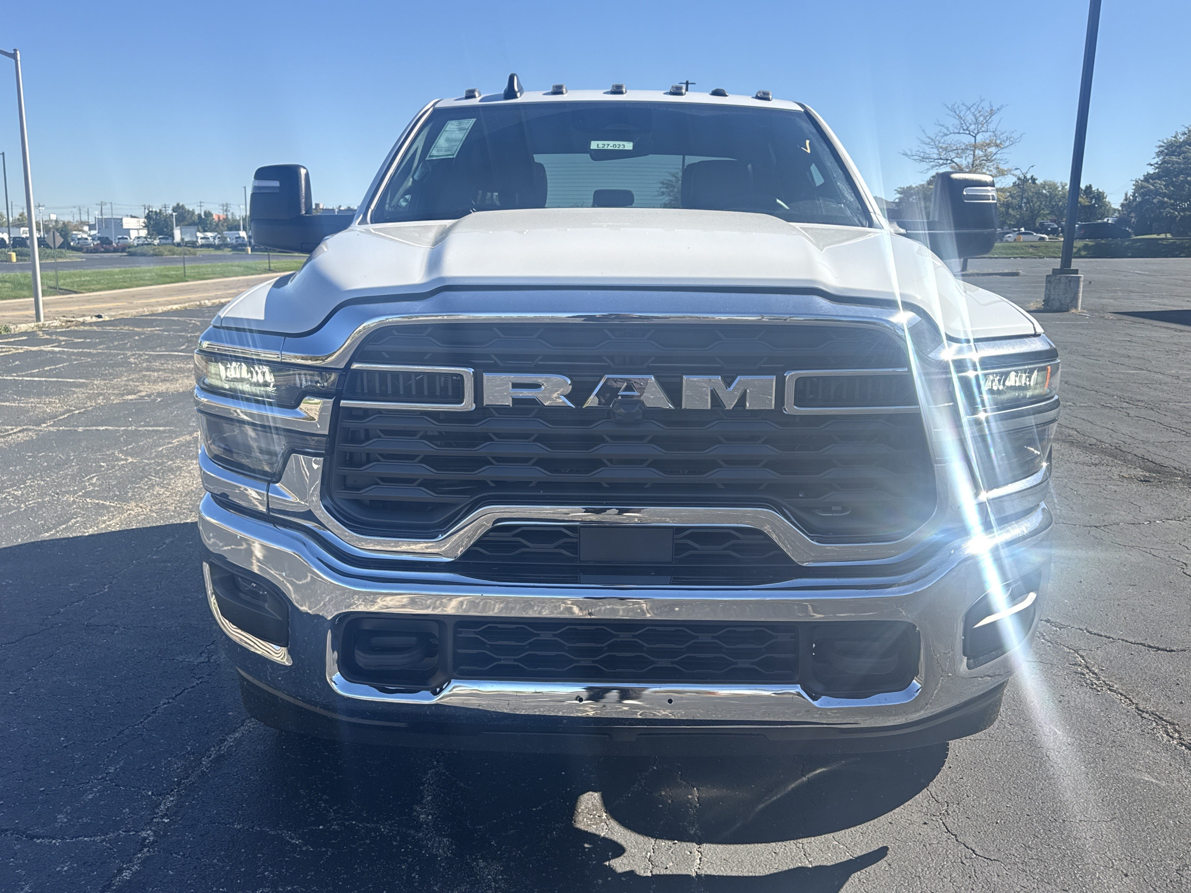 New 2027 Ram 3500 Chassis Cab TRADESMAN CREW 4X4 60' CA Pickup
