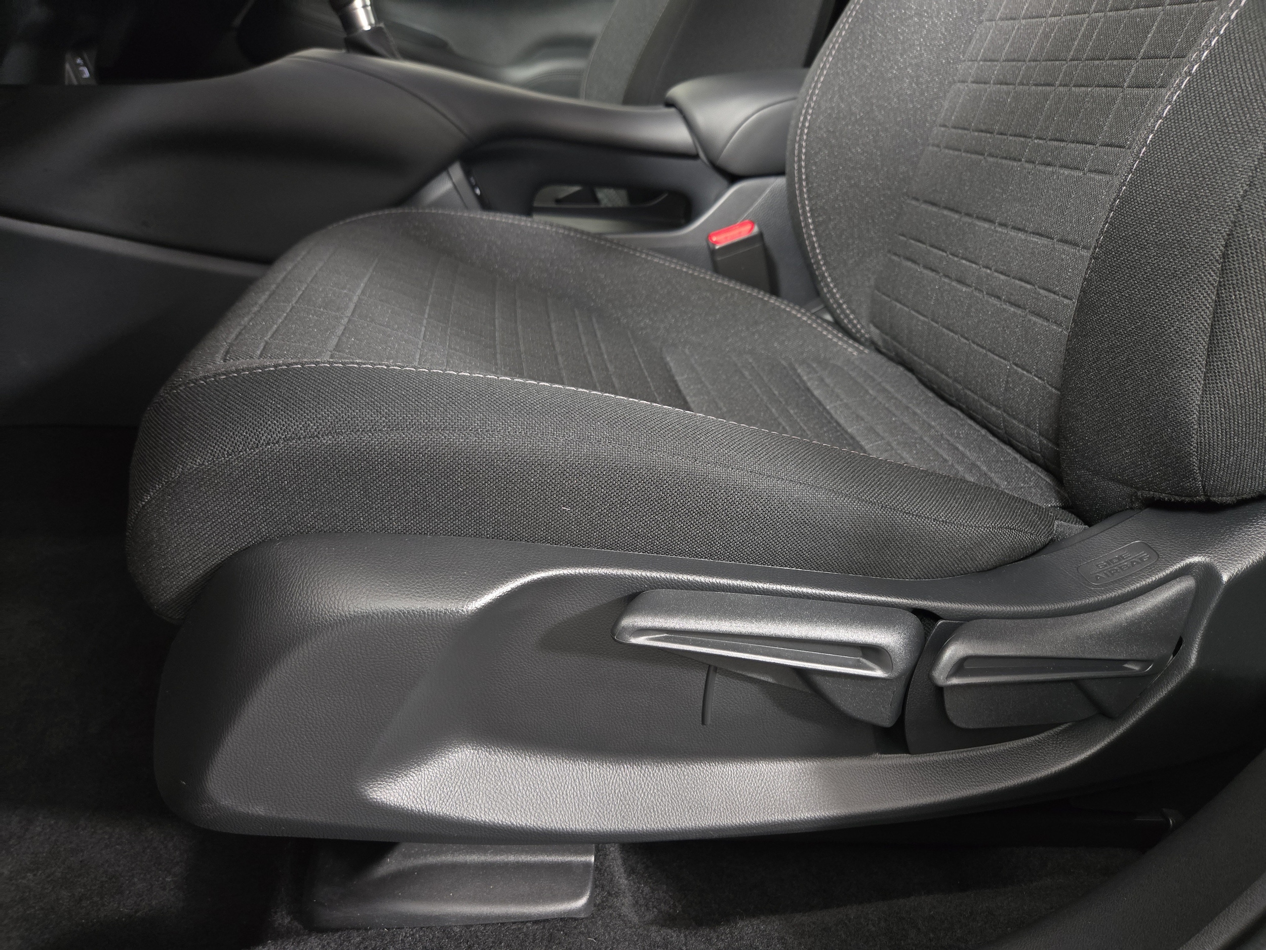 2025 Honda HR-V LX - Photo 28