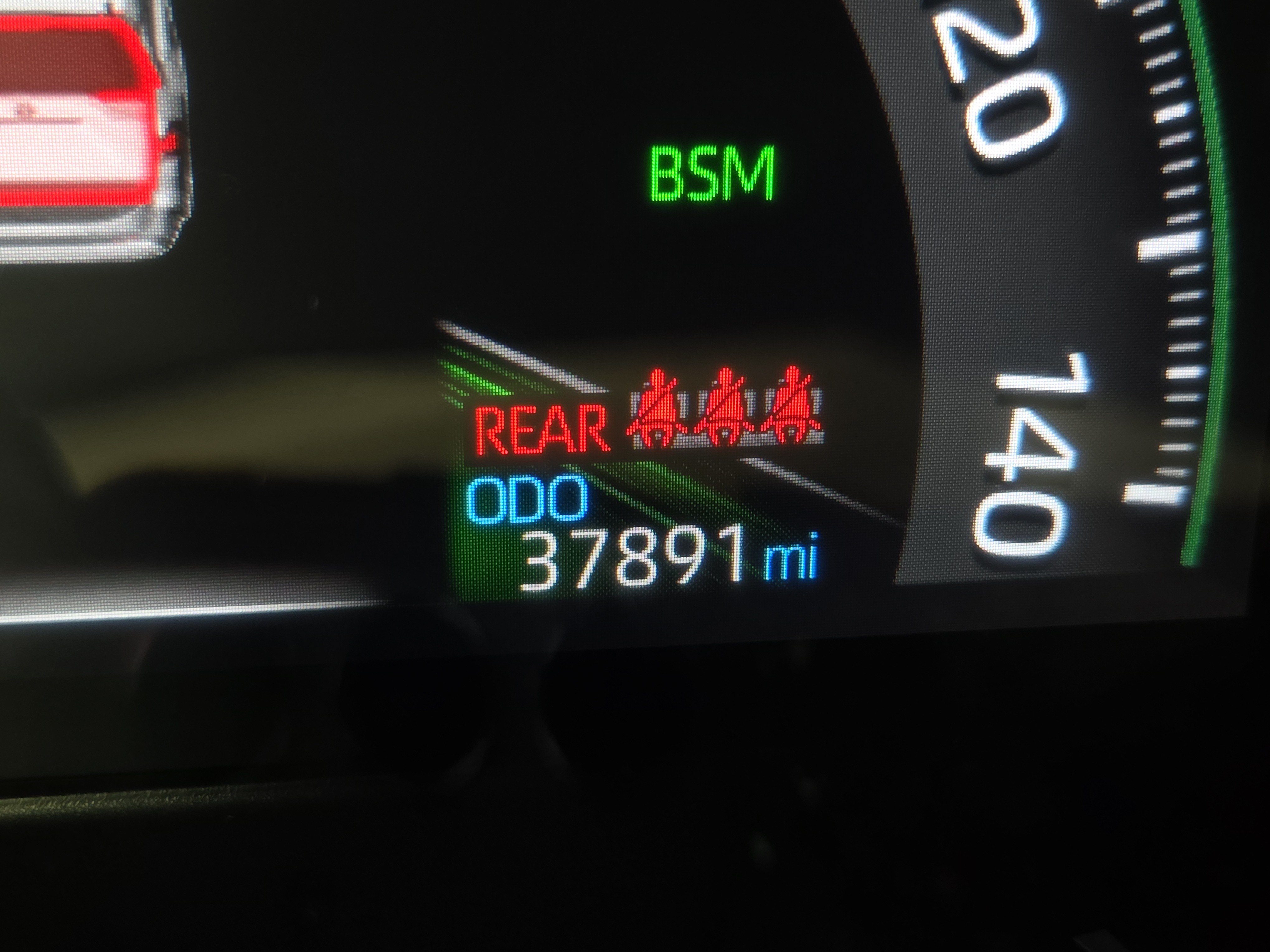 2025 Toyota RAV4 XLE - Photo 18