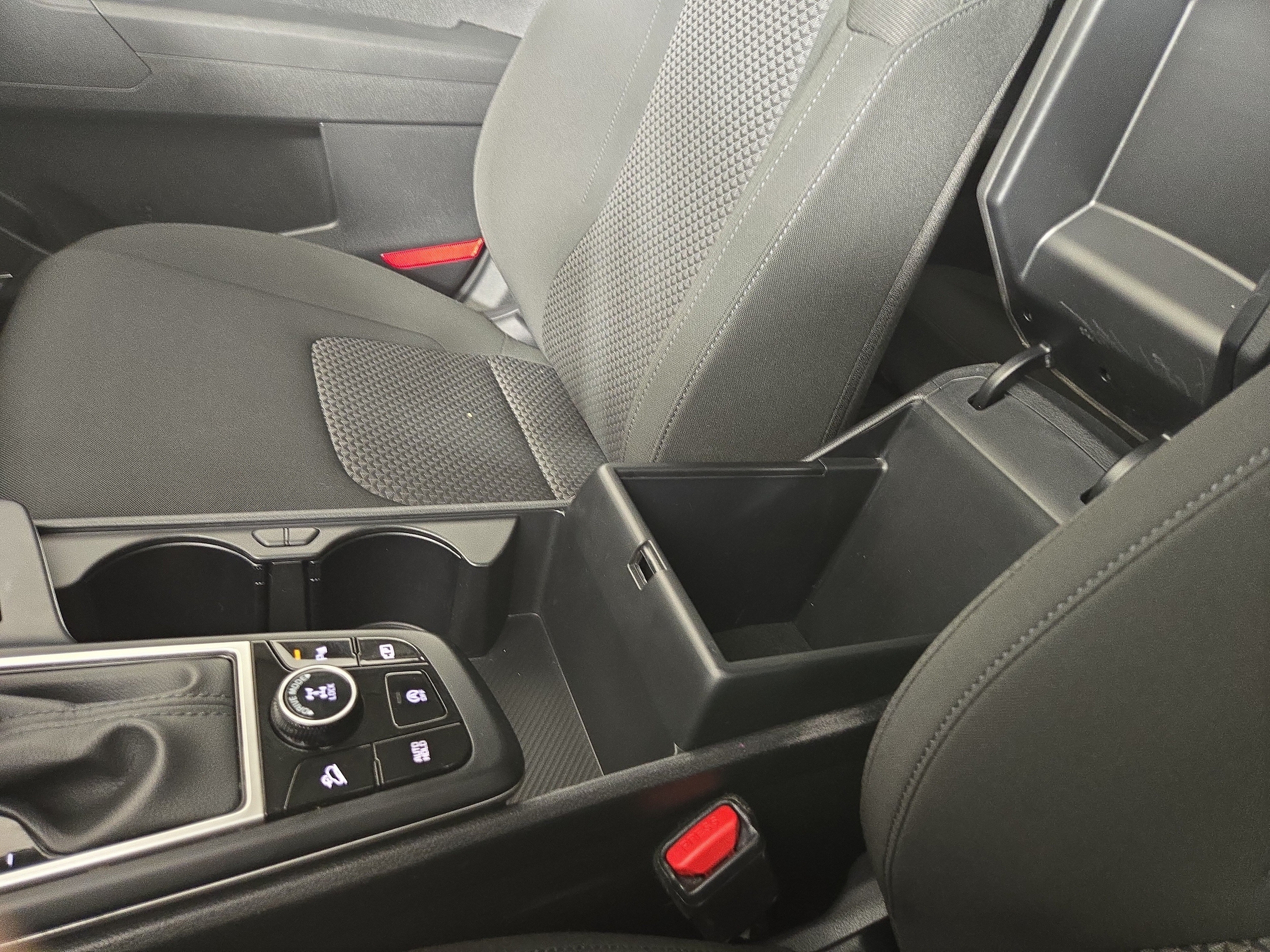 2023 Kia Sportage LX - Photo 26