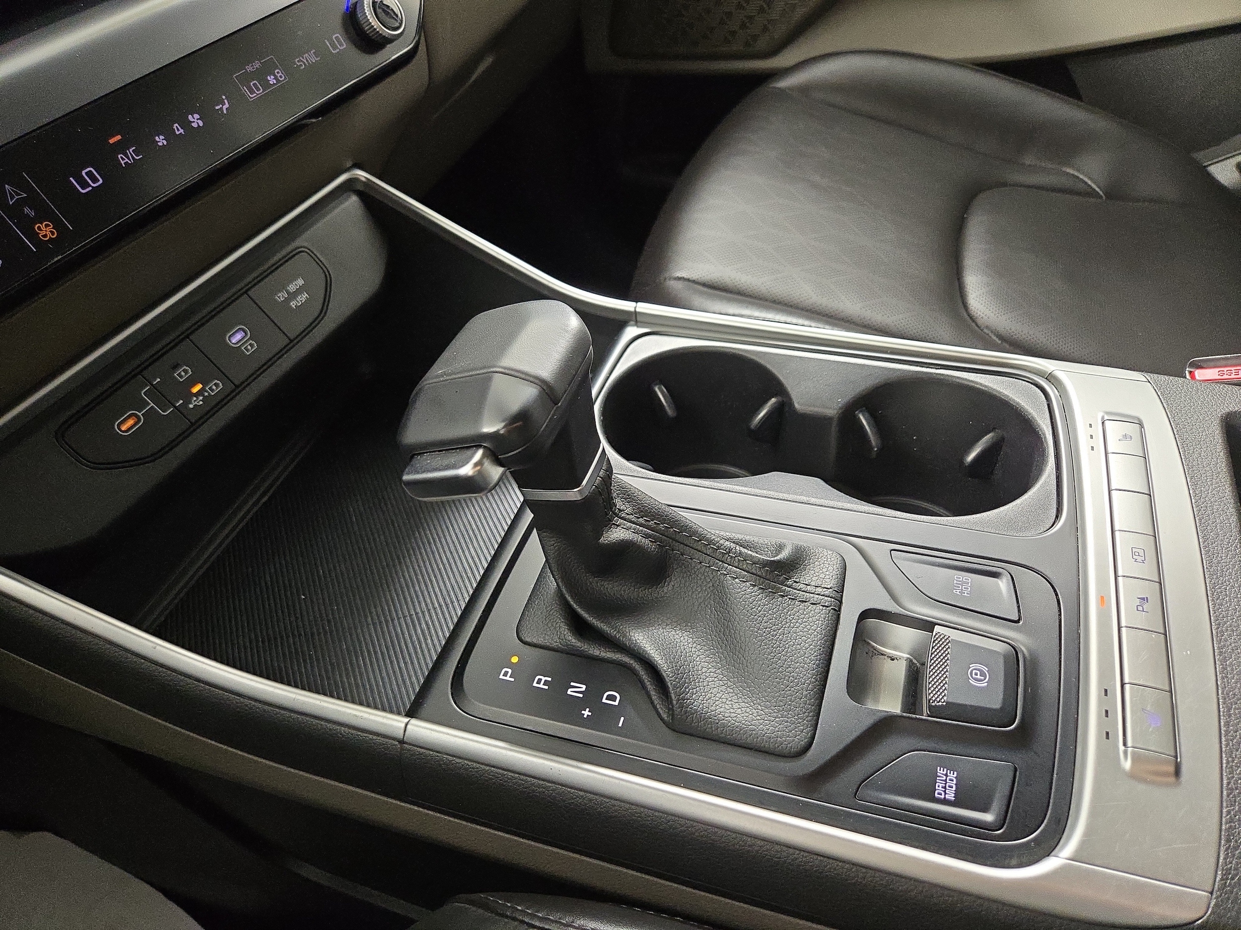 2025 Kia Carnival LXS - Photo 23