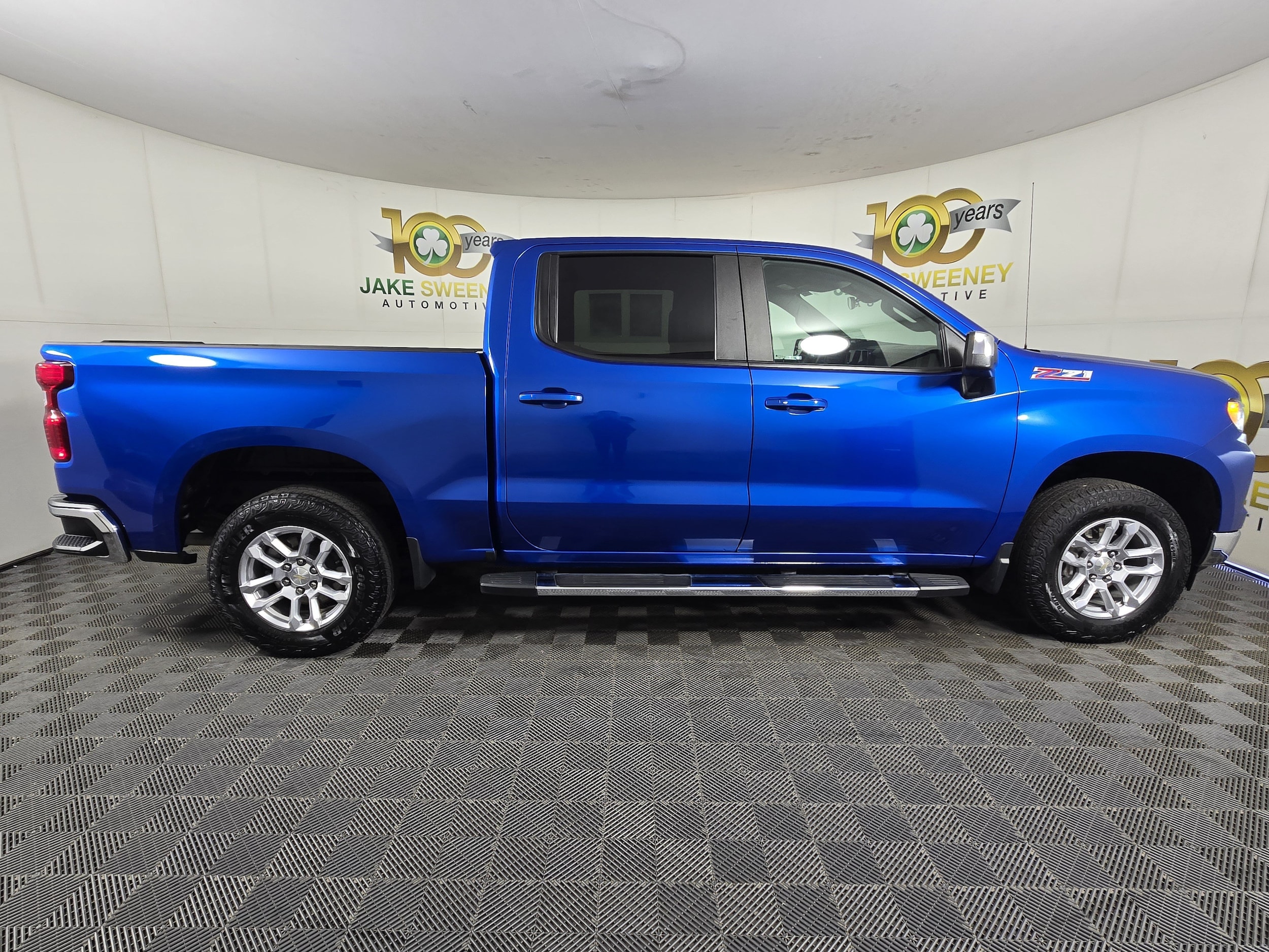 2024 Chevrolet Silverado 1500 LT - Photo 10