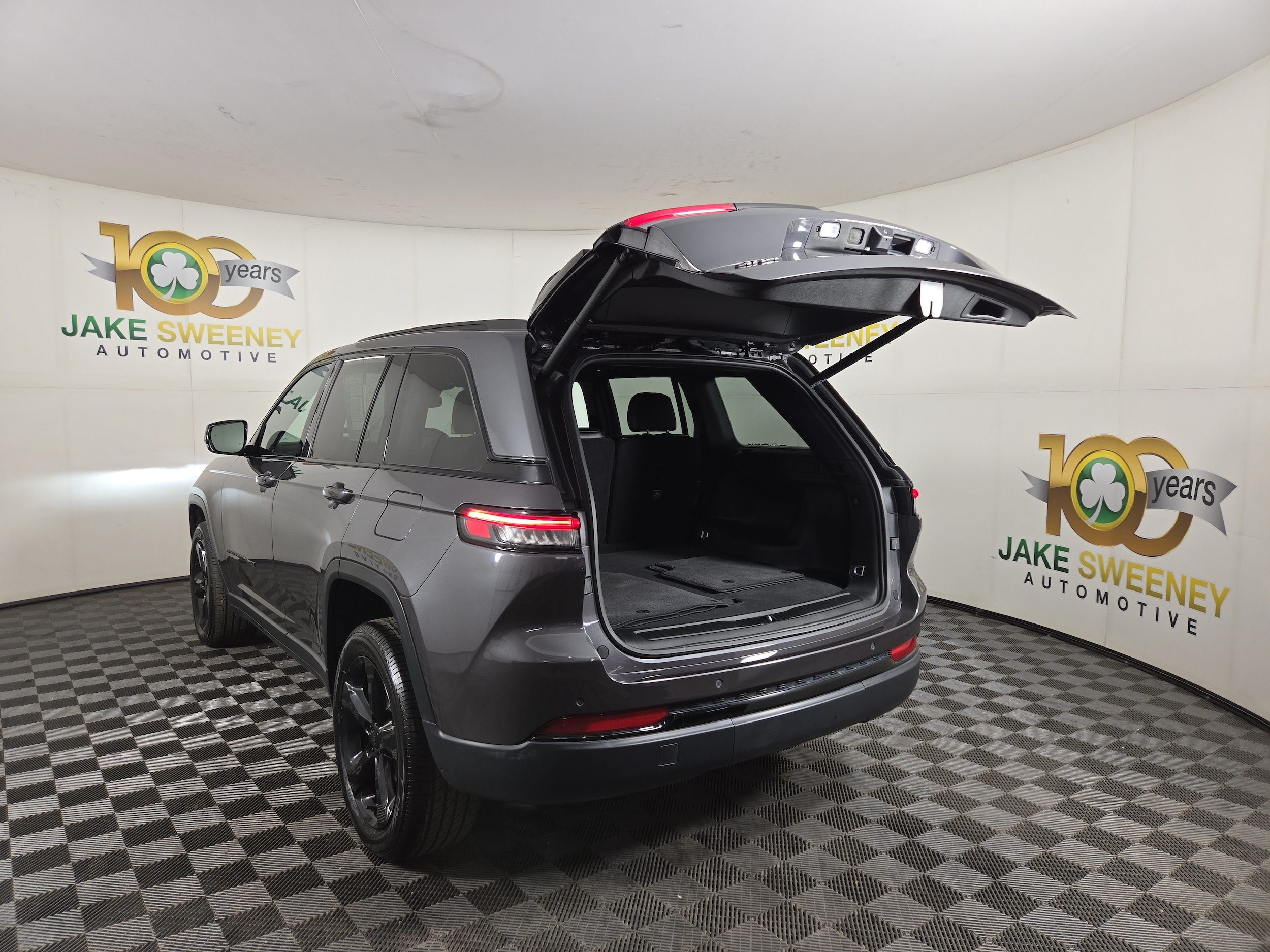 2024 Jeep Grand Cherokee Altitude - Photo 32