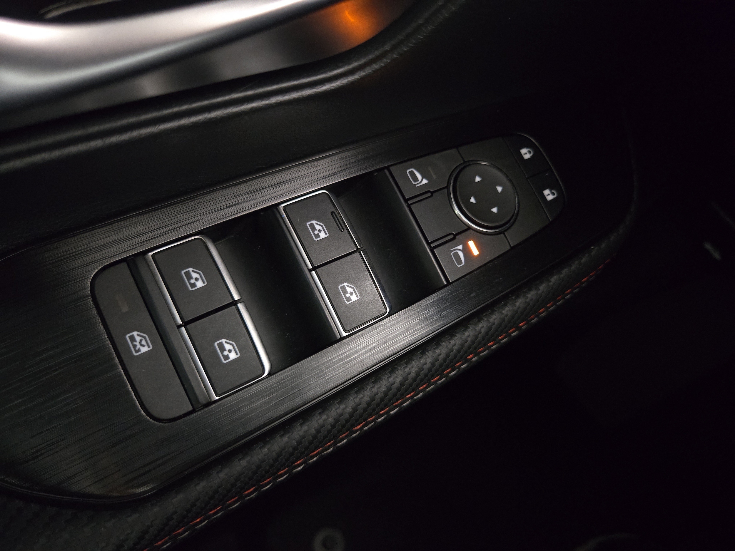 2025 Nissan Kicks SR AWD - Photo 25