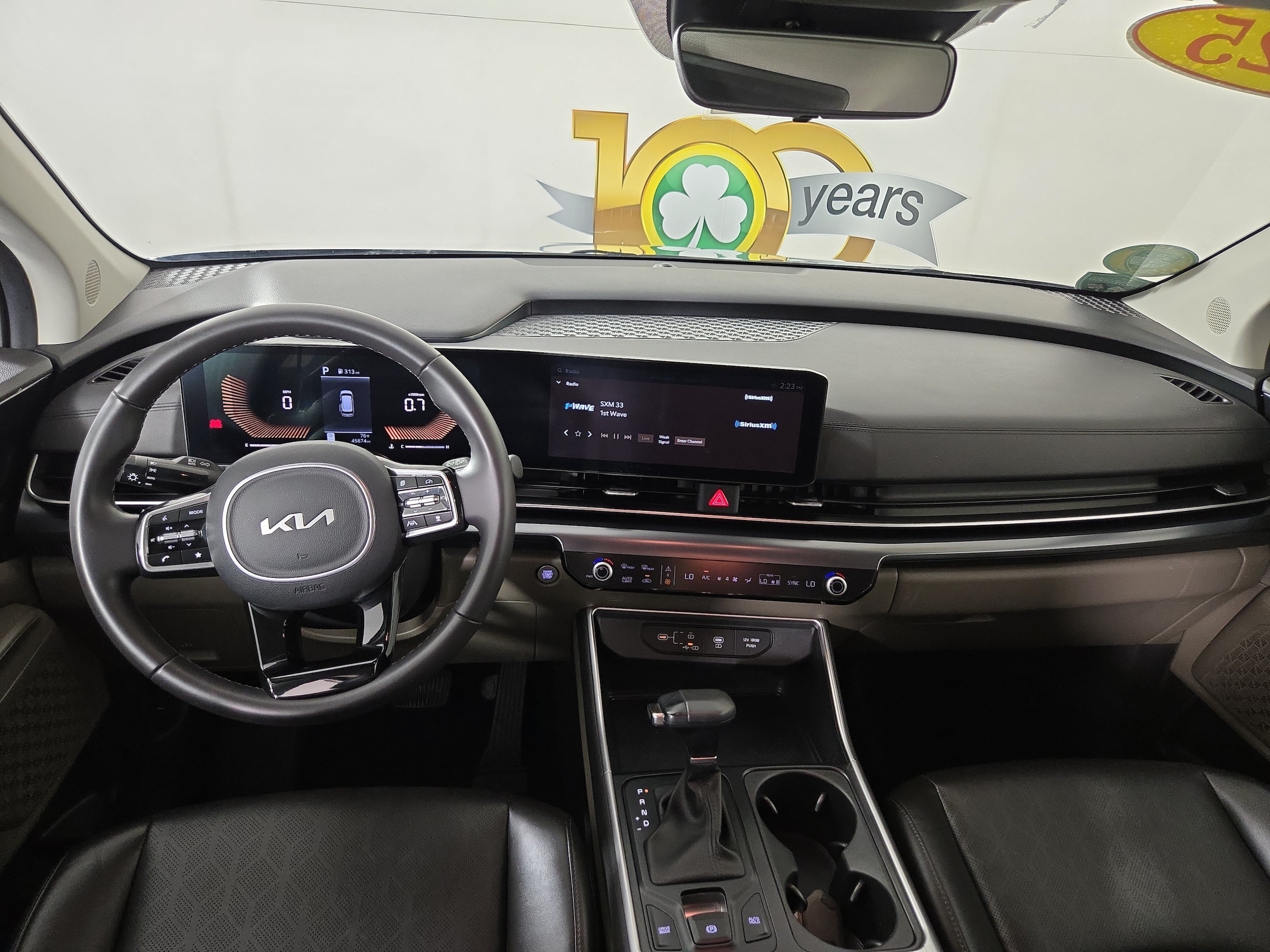 2025 Kia Carnival LXS - Photo 14