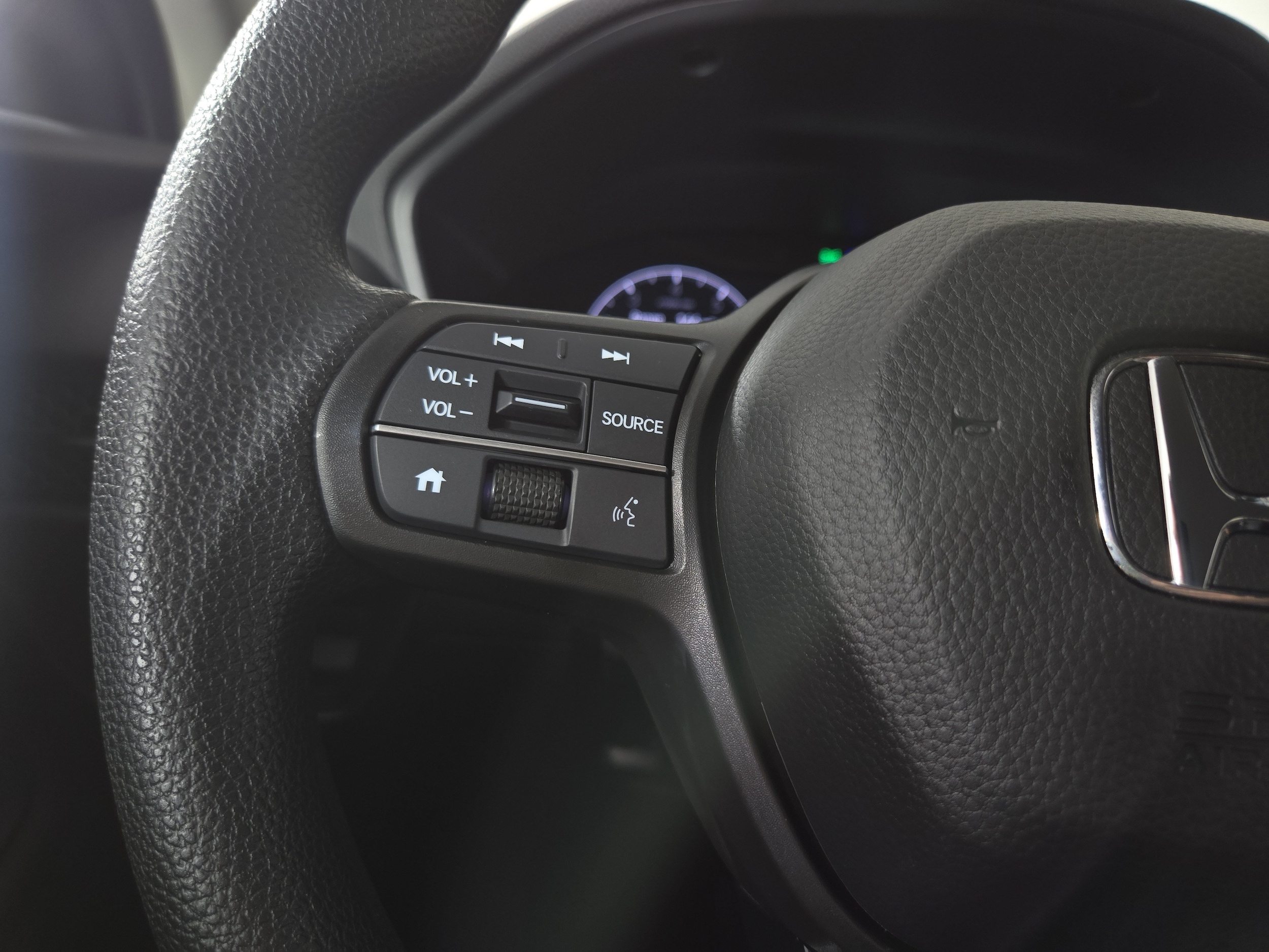 2025 Honda HR-V LX - Photo 15