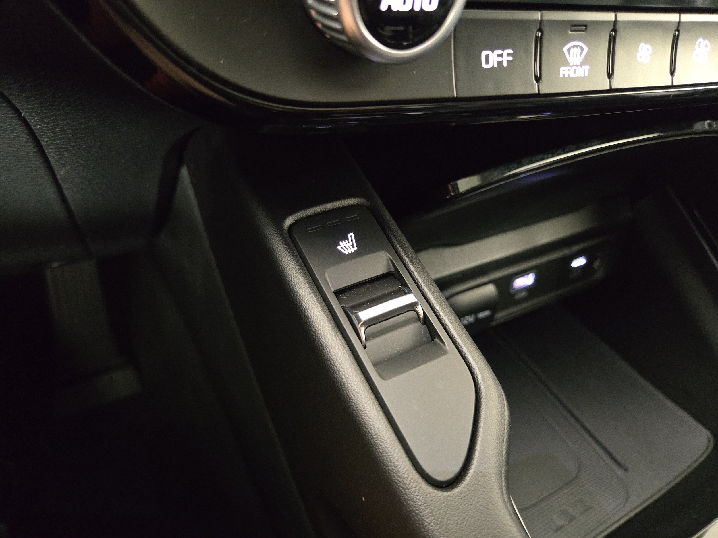 2025 Kia Telluride S - Photo 28