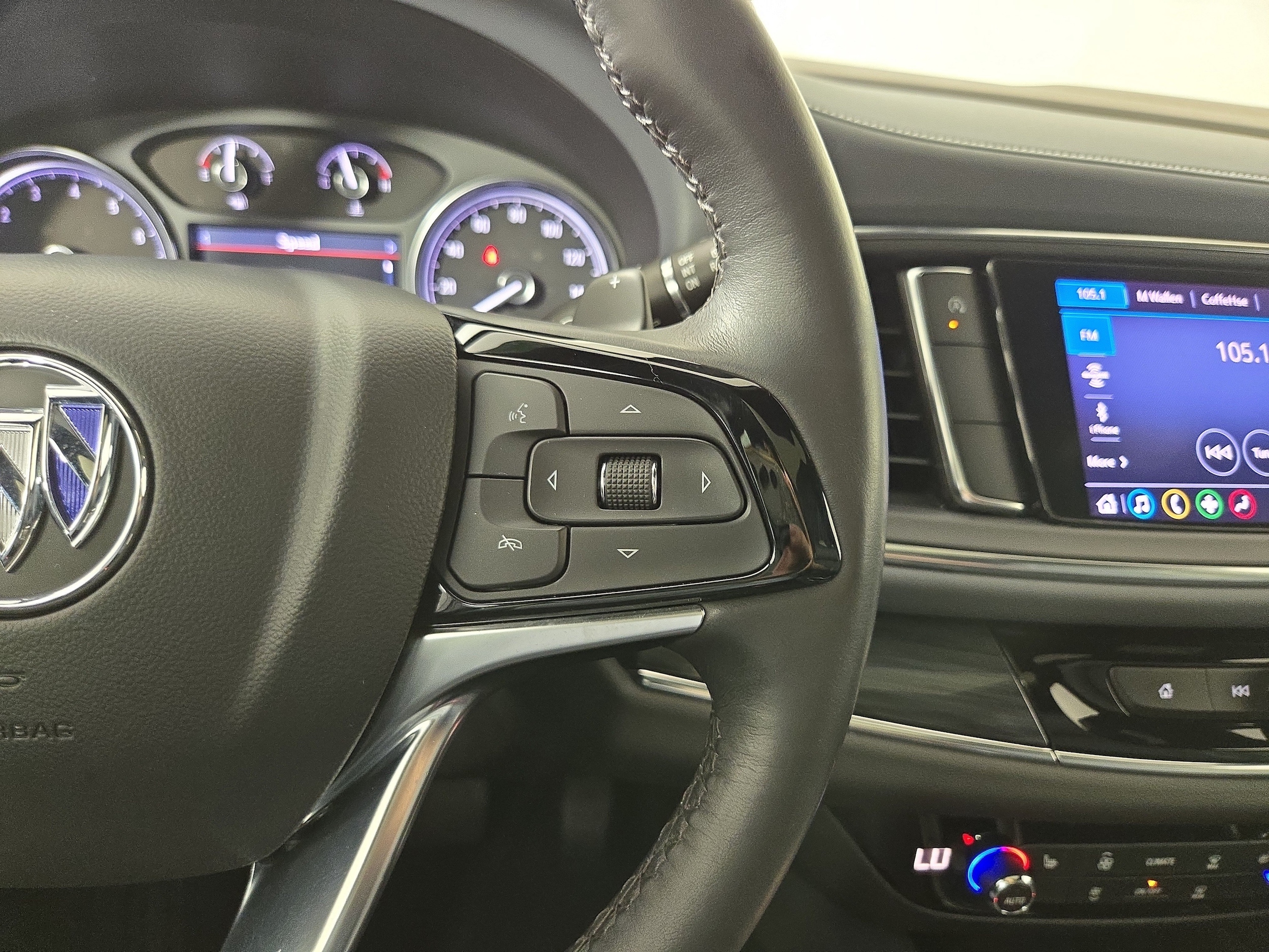 2024 Buick Enclave Essence - Photo 17