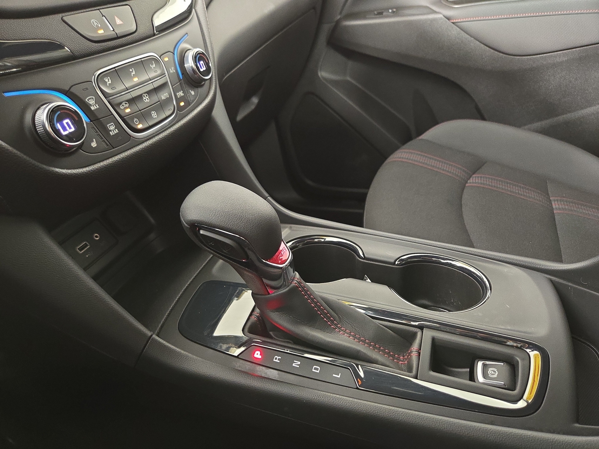 2024 Chevrolet Equinox RS - Photo 22