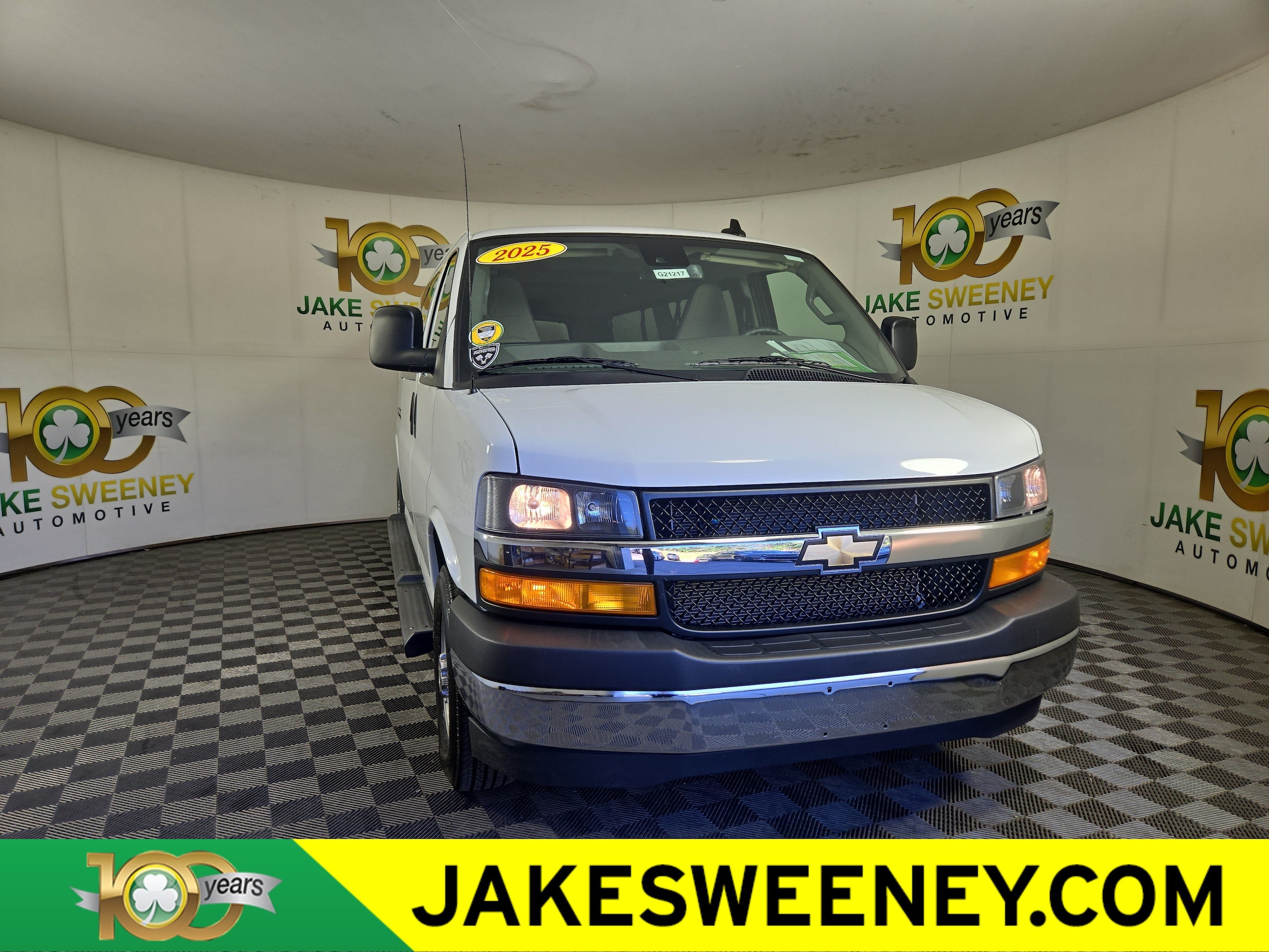 2025 Chevrolet Express Passenger