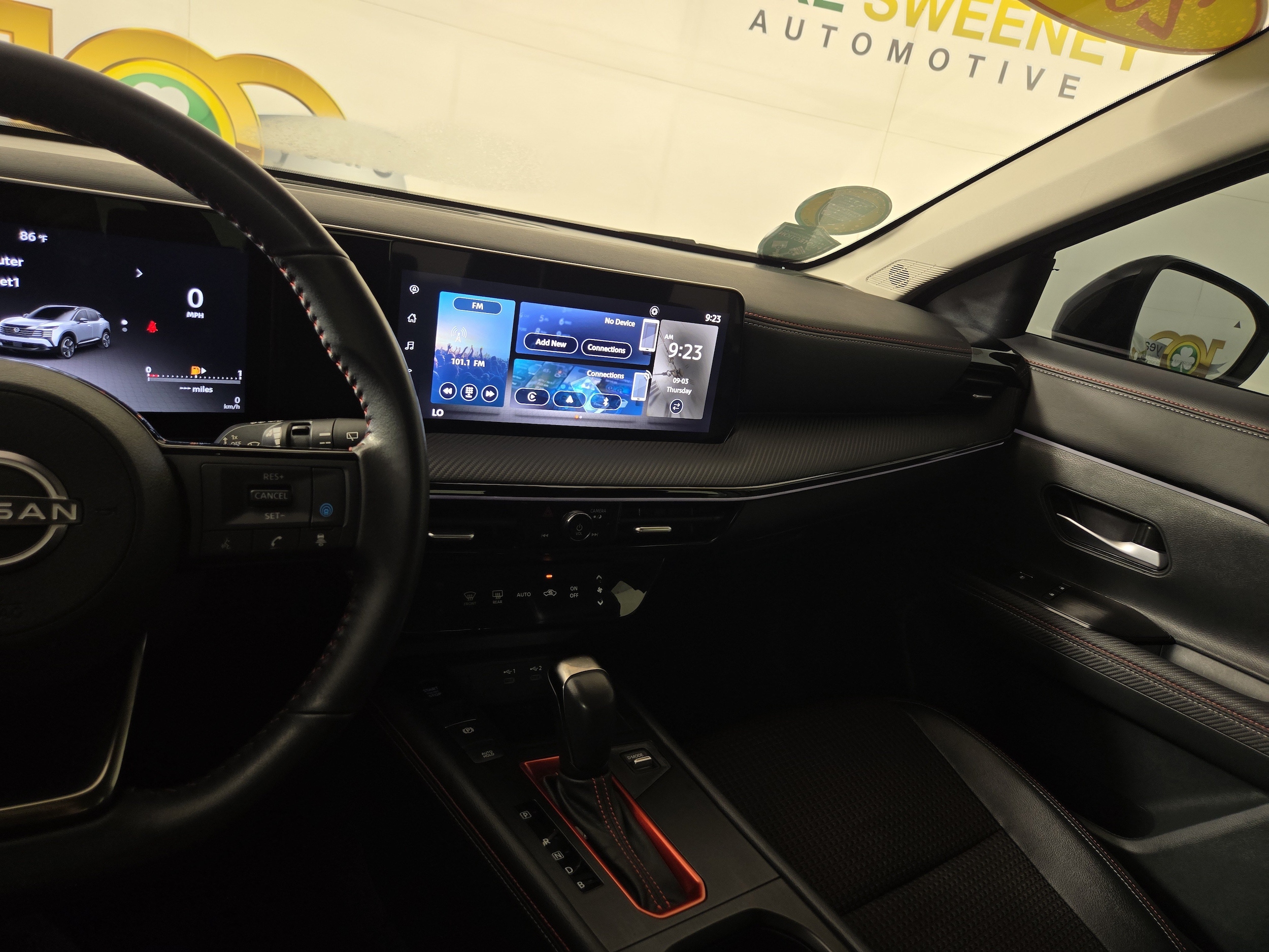 2025 Nissan Kicks SR AWD - Photo 23