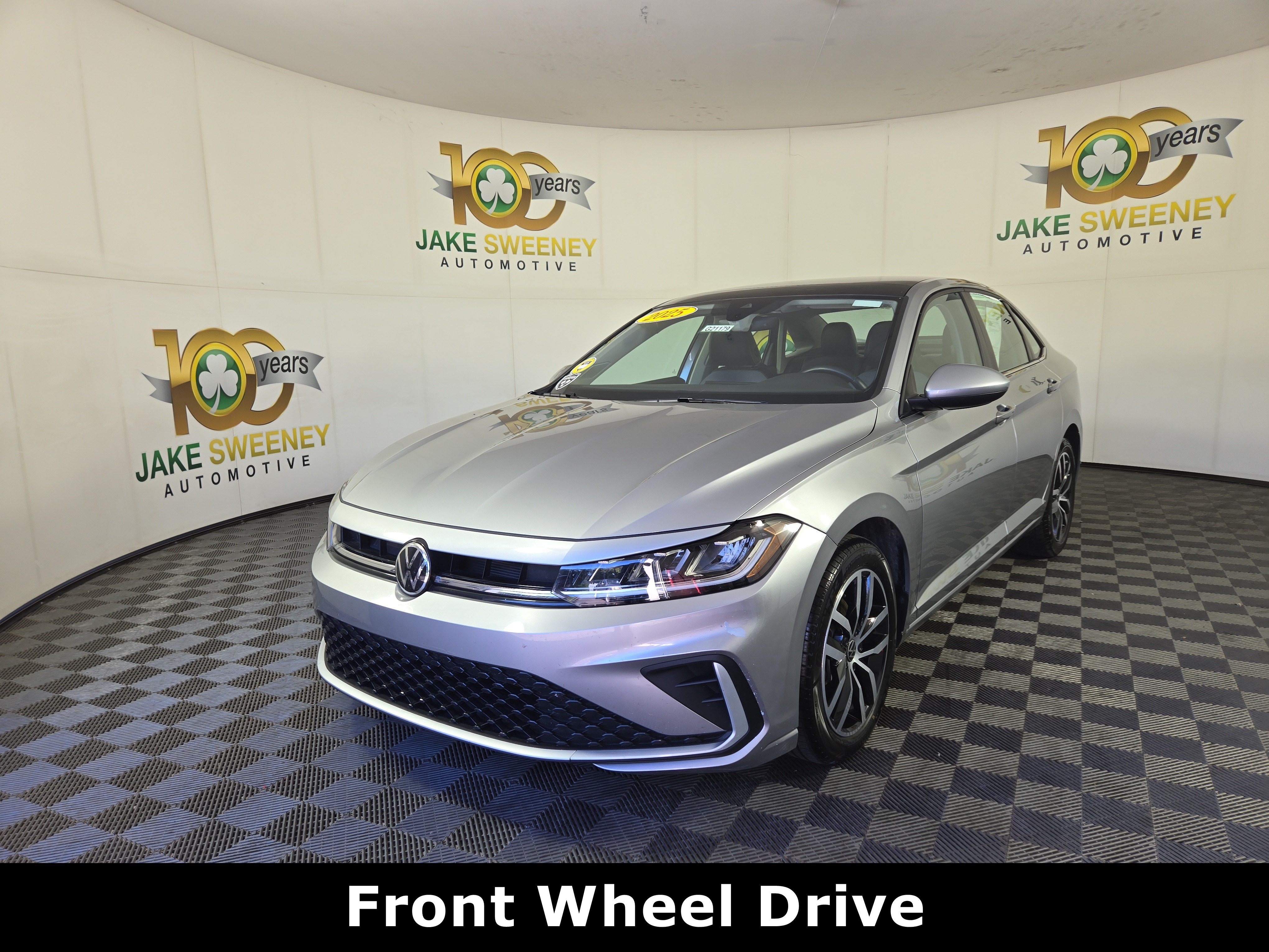 Used 2025 Volkswagen Jetta SE Sedan