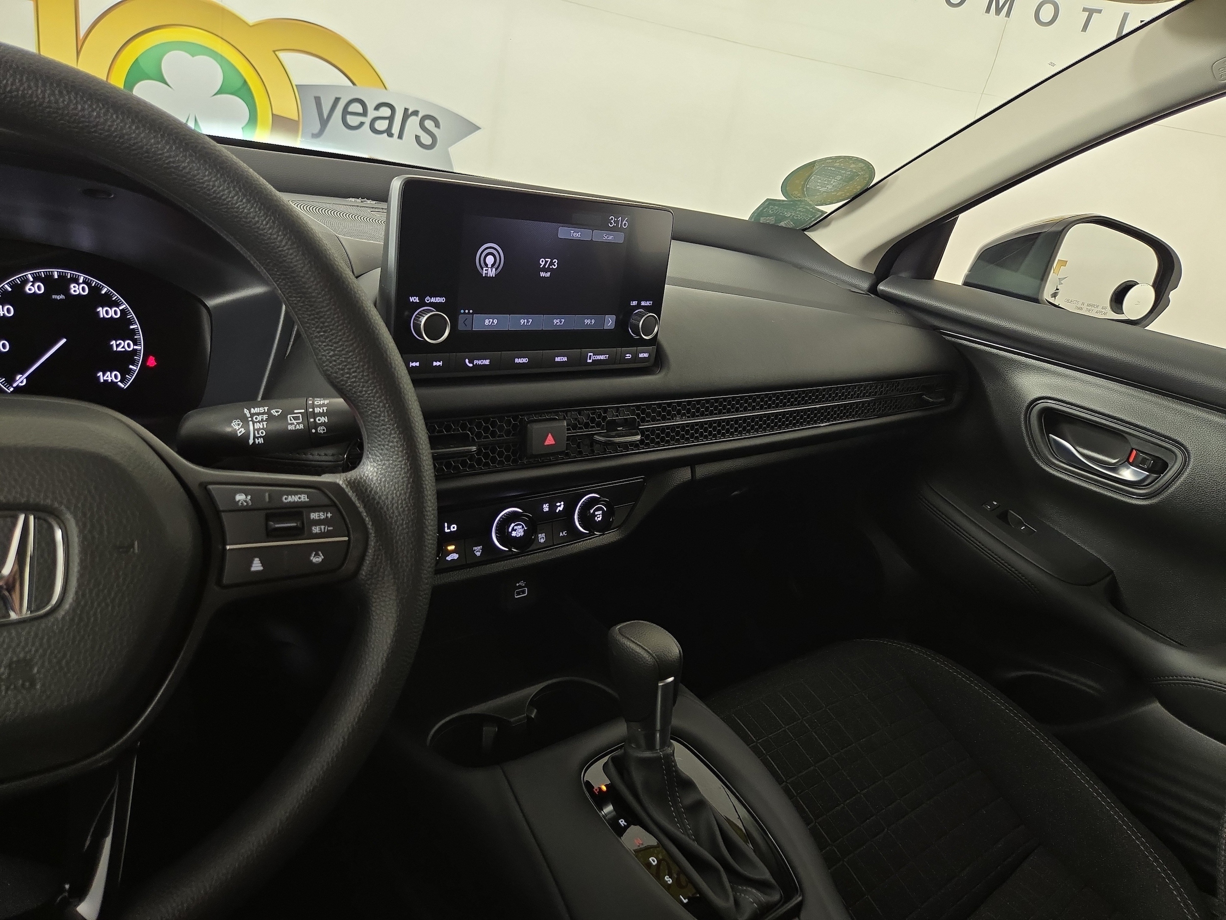 2025 Honda HR-V LX - Photo 23