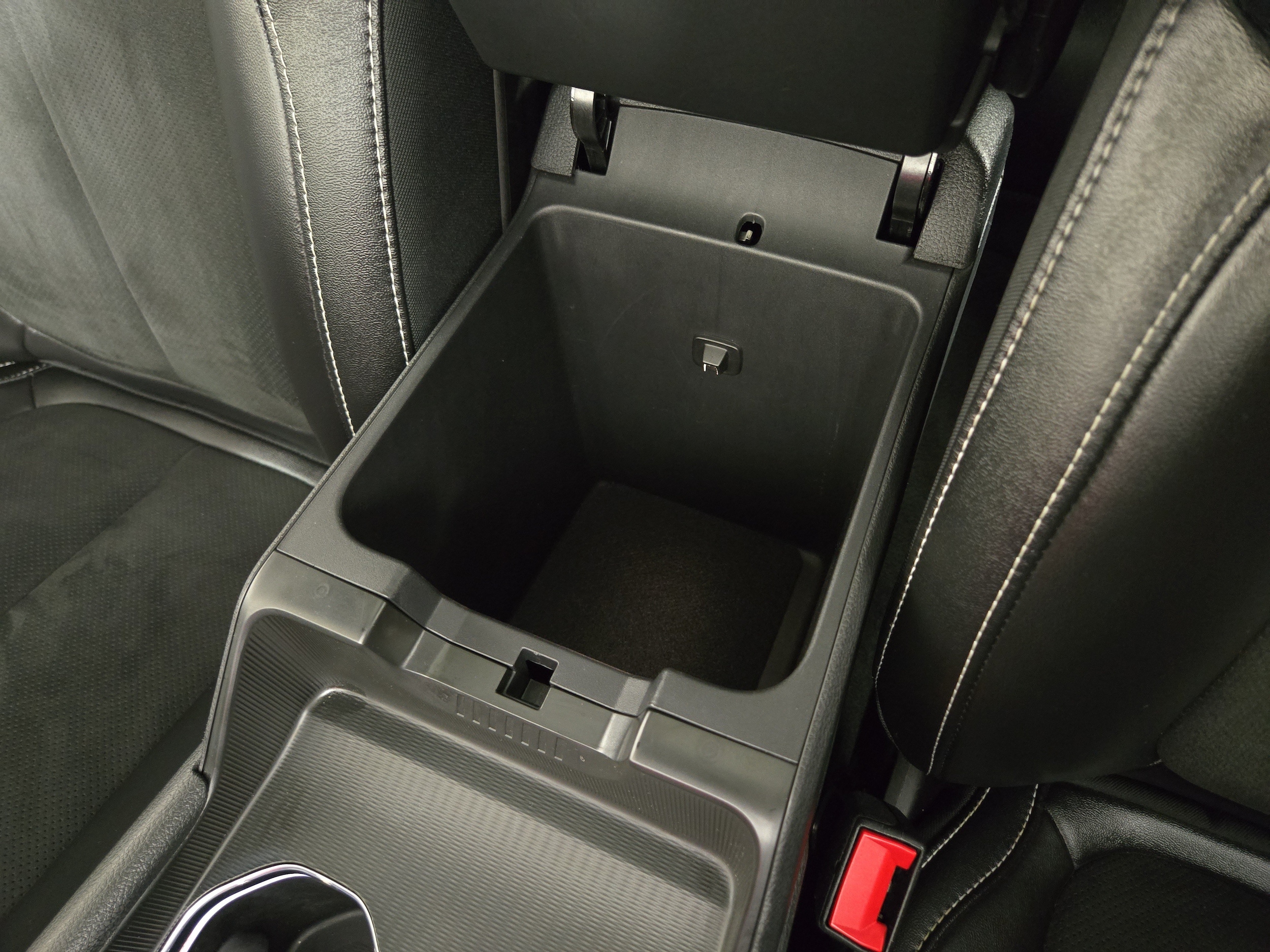 2024 Jeep Grand Cherokee Altitude - Photo 30