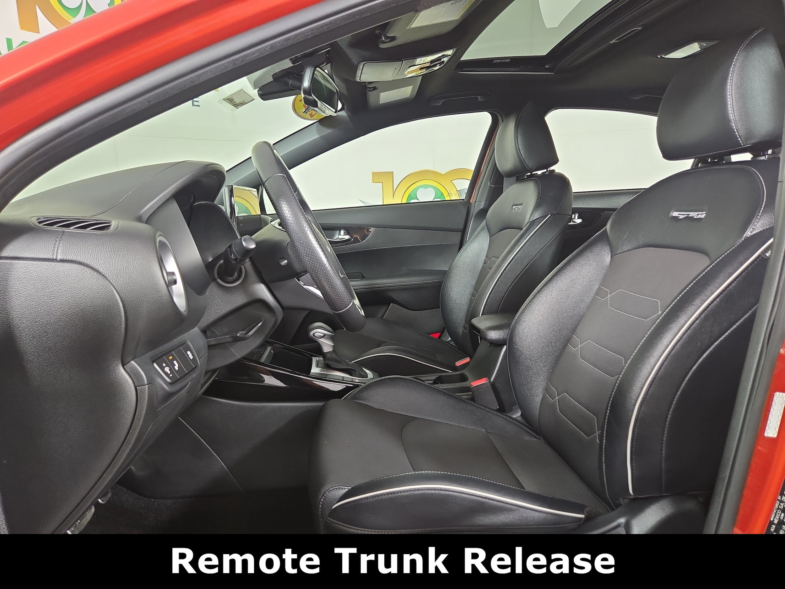 2024 Kia Forte GT-Line - Photo 11