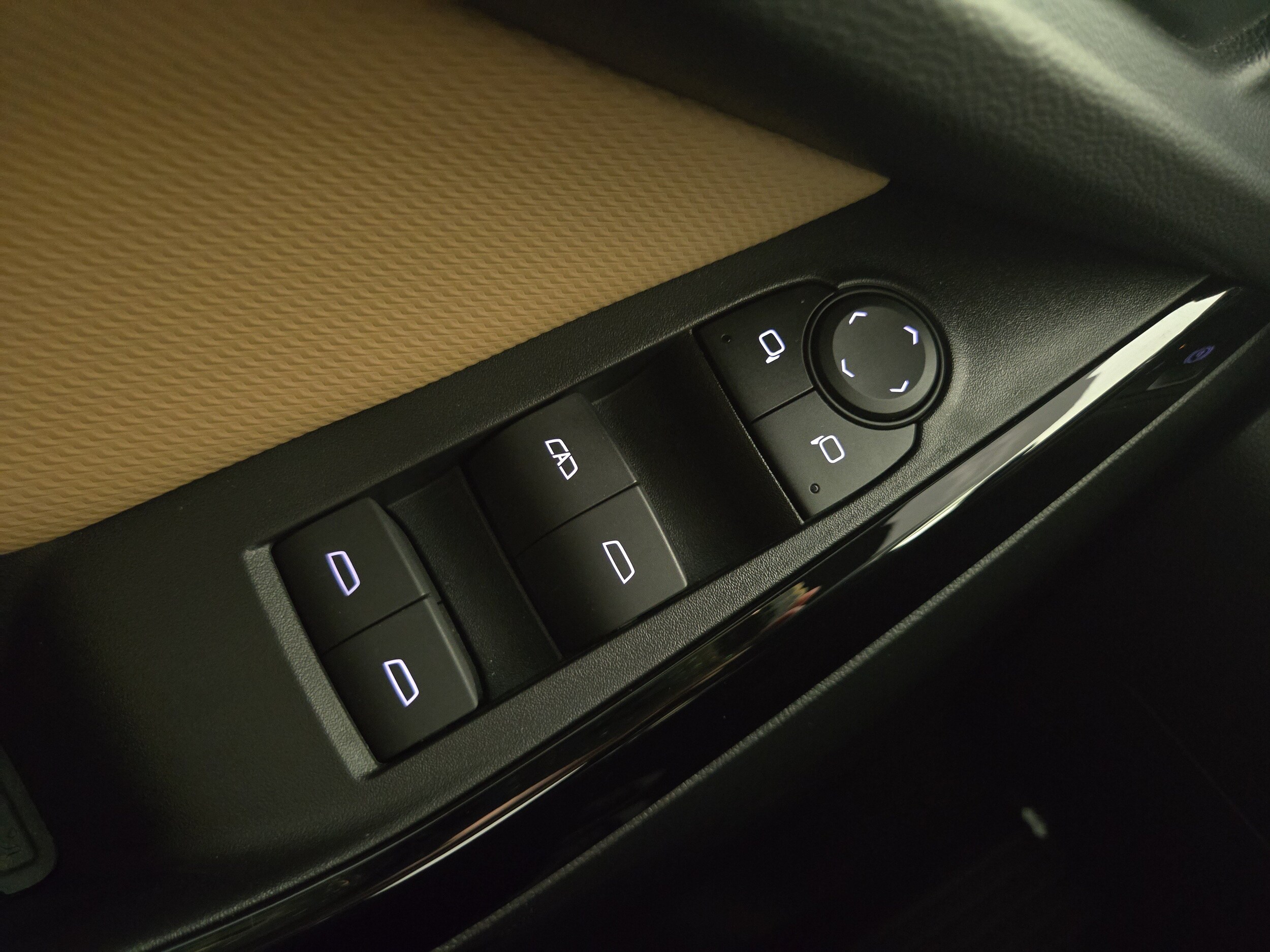 2025 Chevrolet Equinox ACTIV - Photo 28