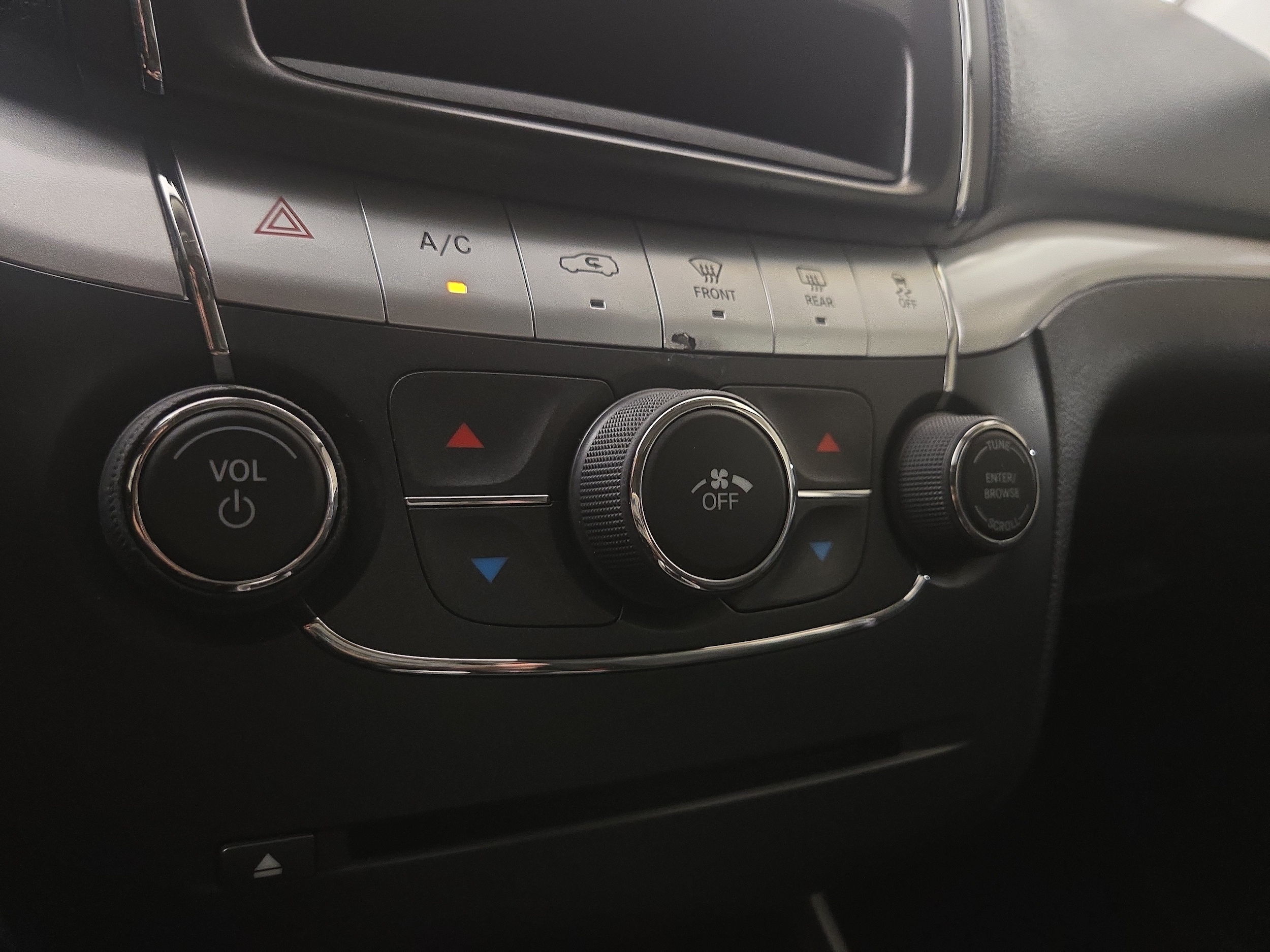 2019 Dodge Journey SE - Photo 28