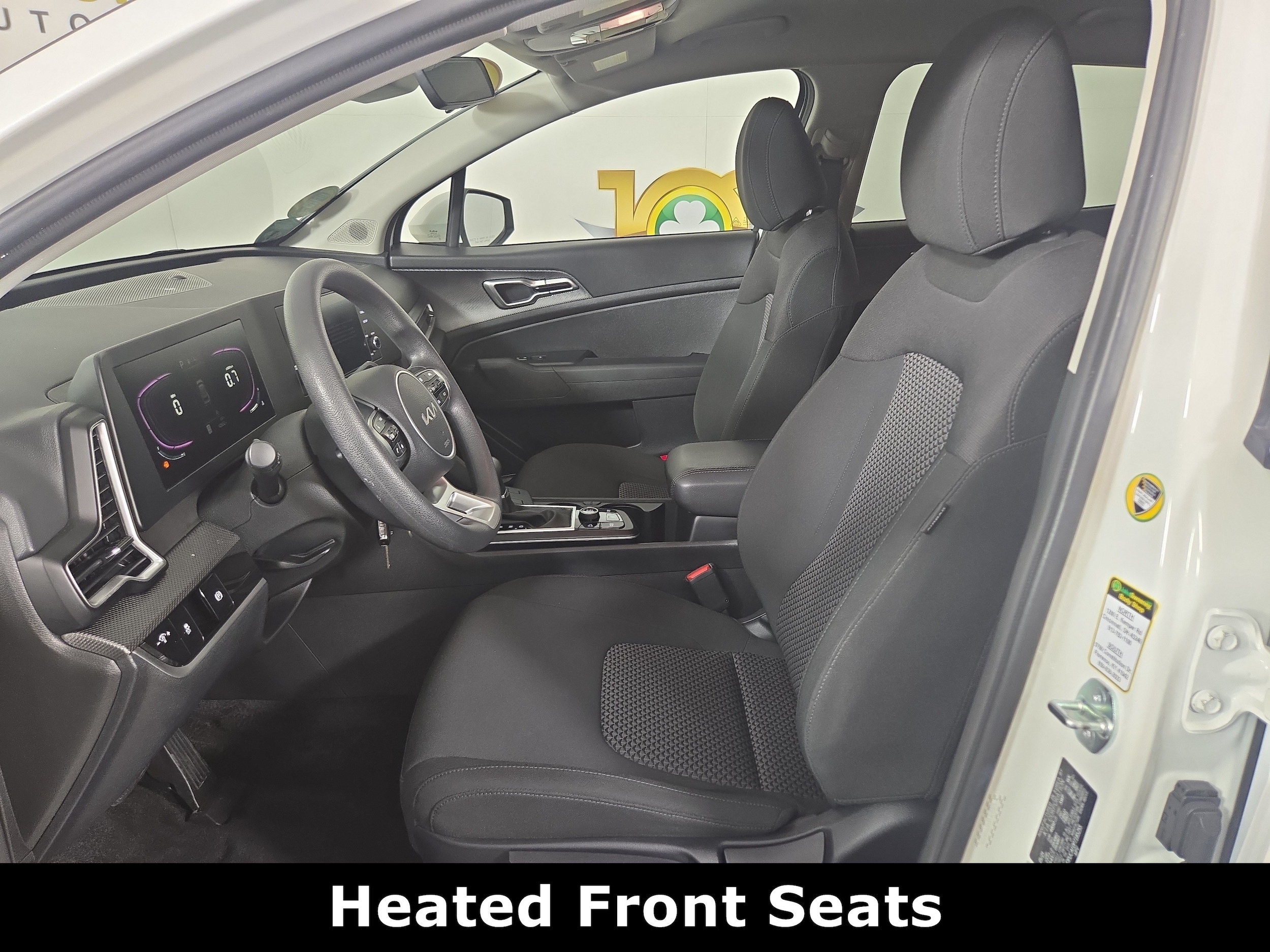 2023 Kia Sportage LX - Photo 11