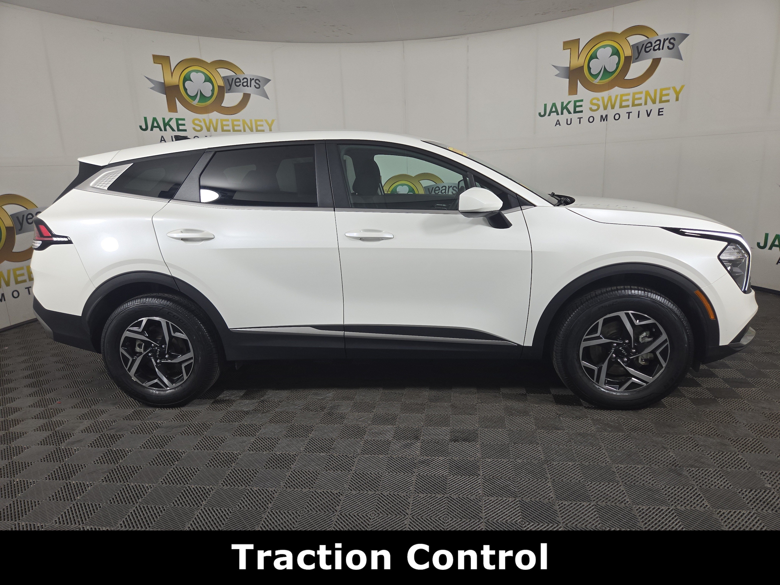 2023 Kia Sportage LX - Photo 10